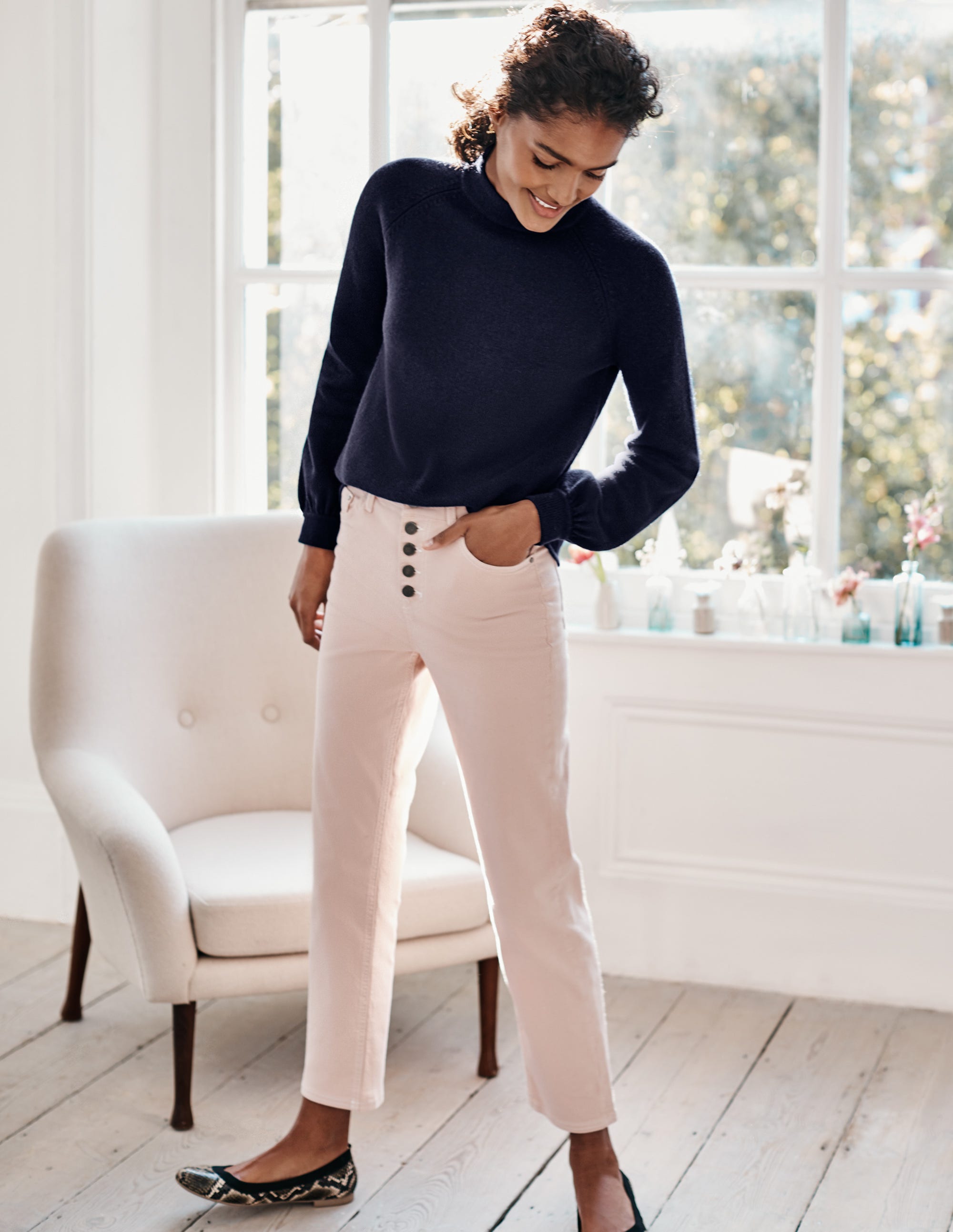 Straight Leg Jeans-Milkshake/Ivory - Image 4