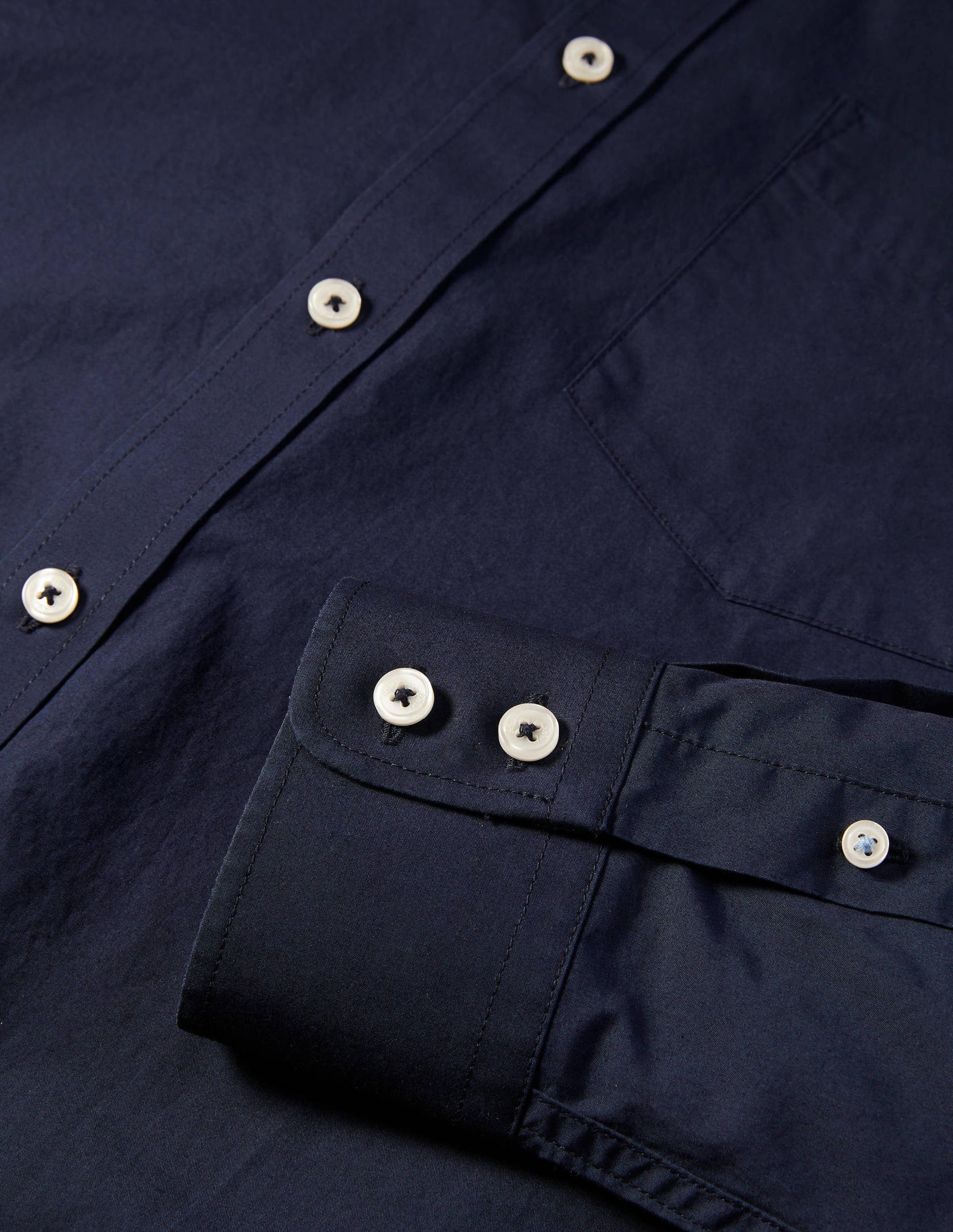 Cutaway Collar Poplin Shirt-Navy-7