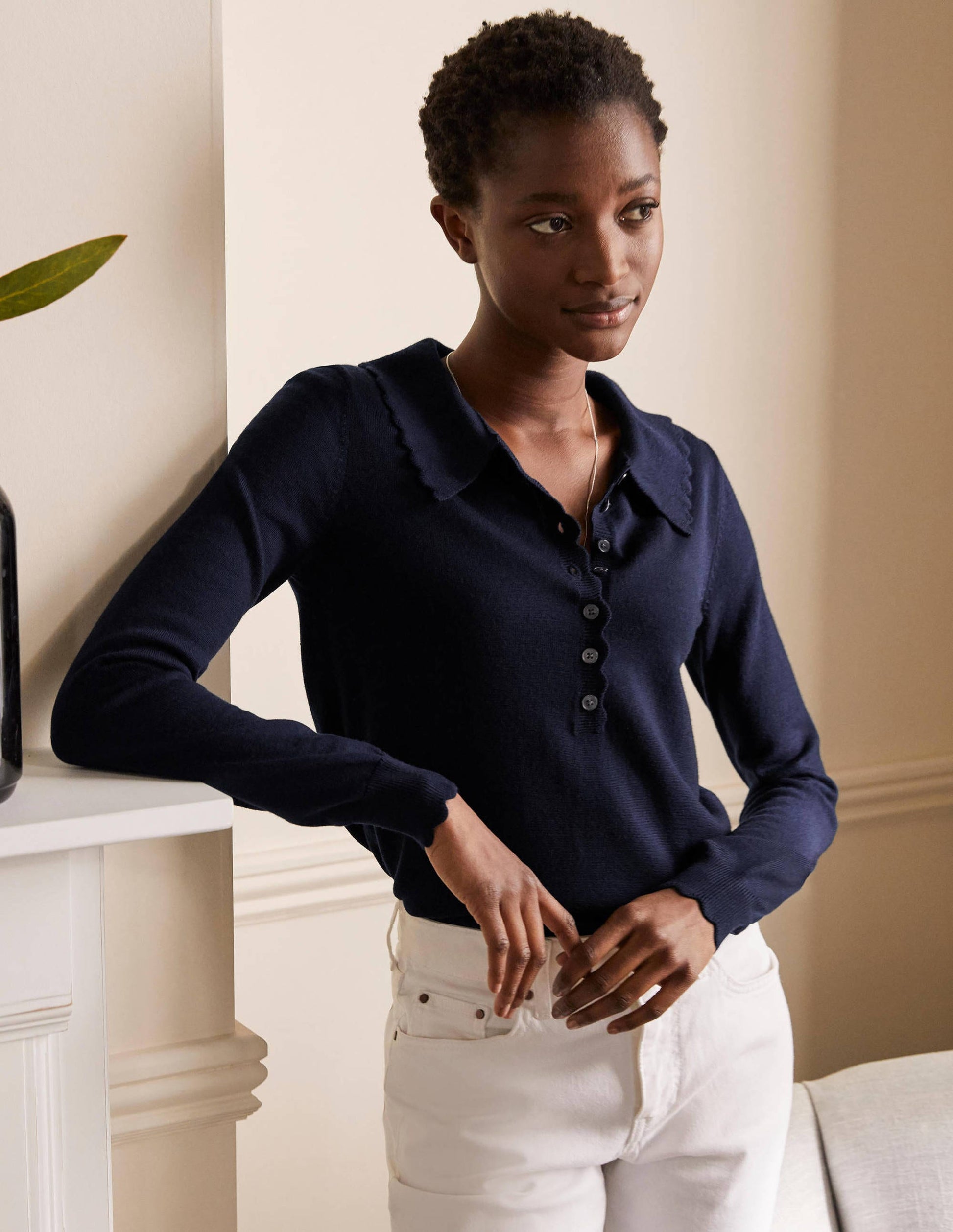 Merino Scallop Collar Jumper-Navy-1