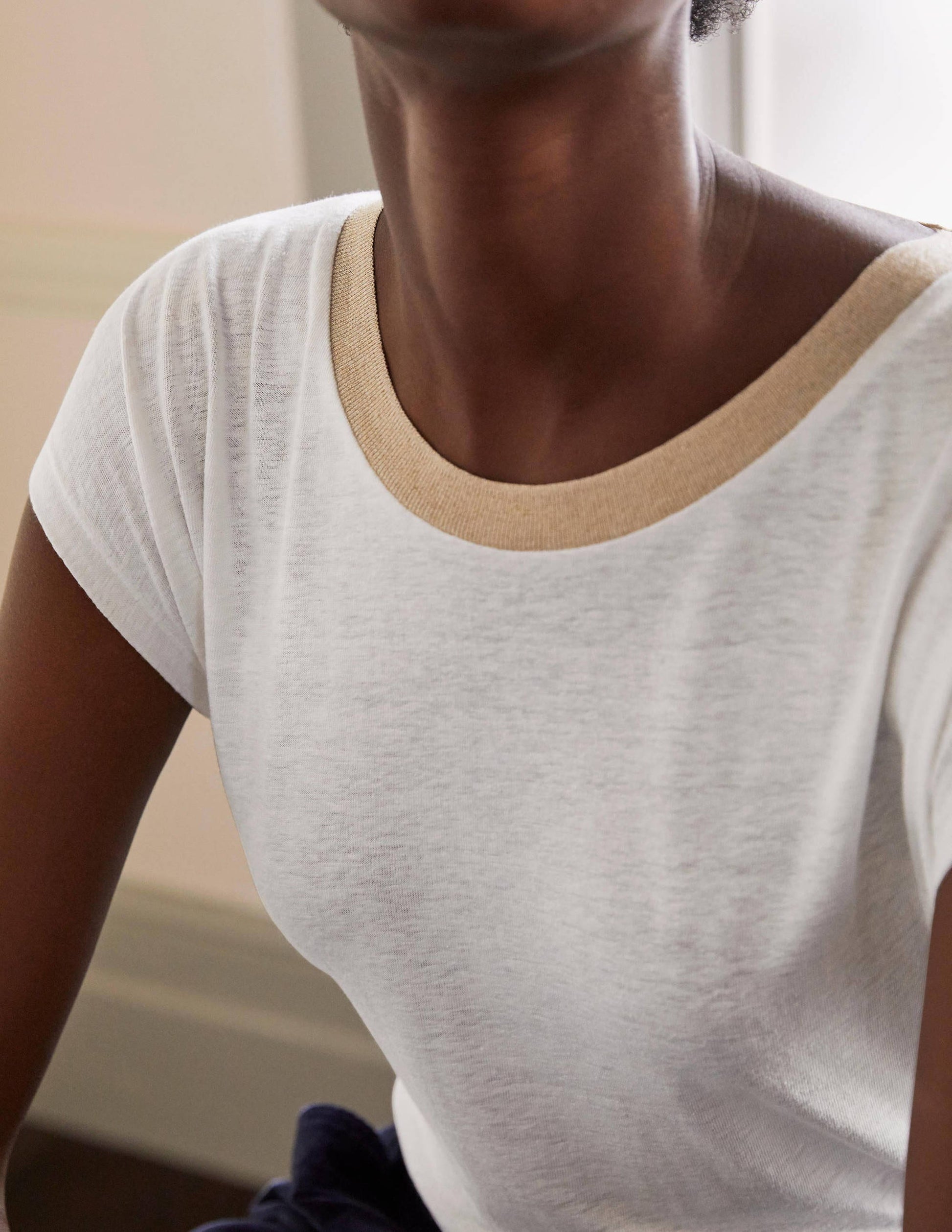 Linen Sparkle Short Sleeve Tee-White-1