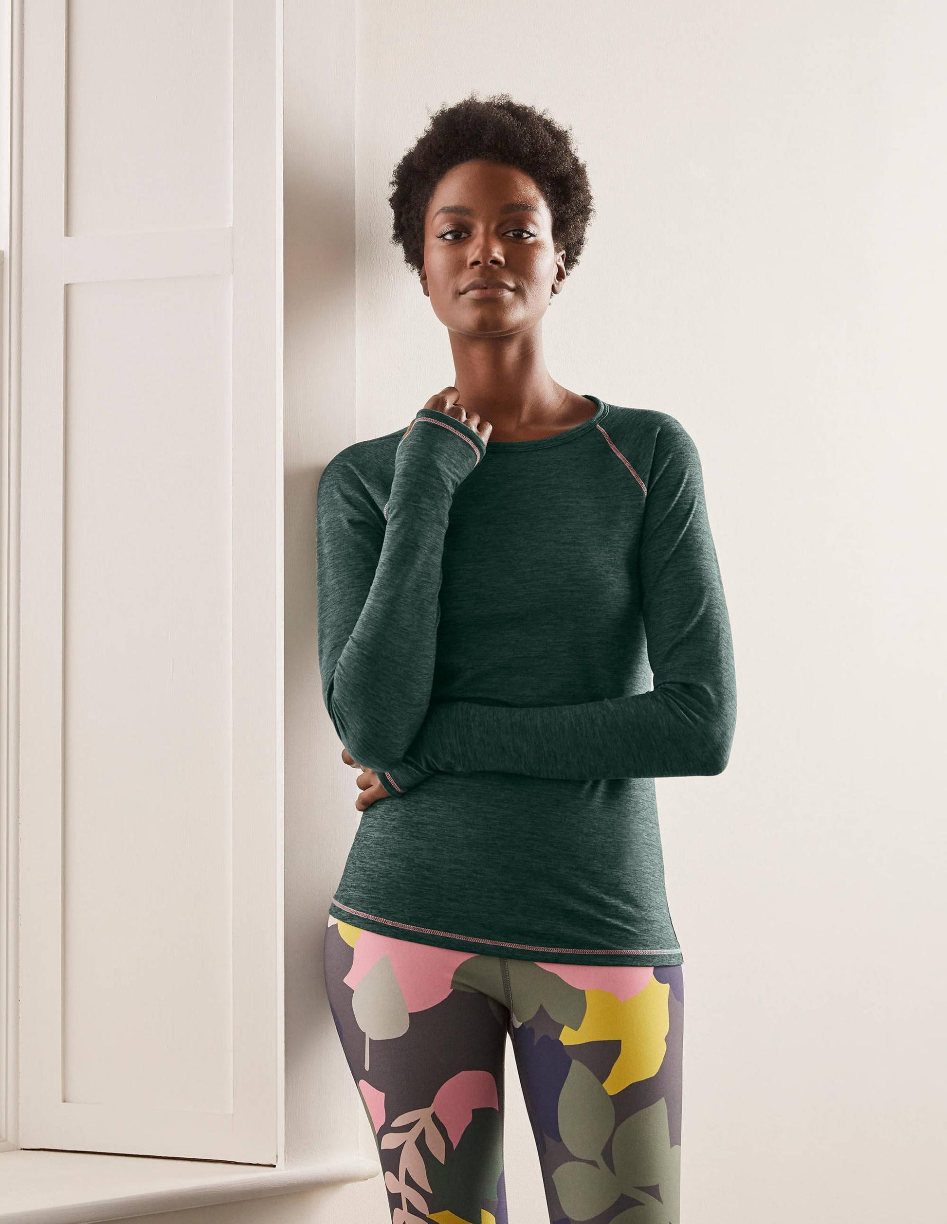 Scarlet Active Top-Palm Leaf-1