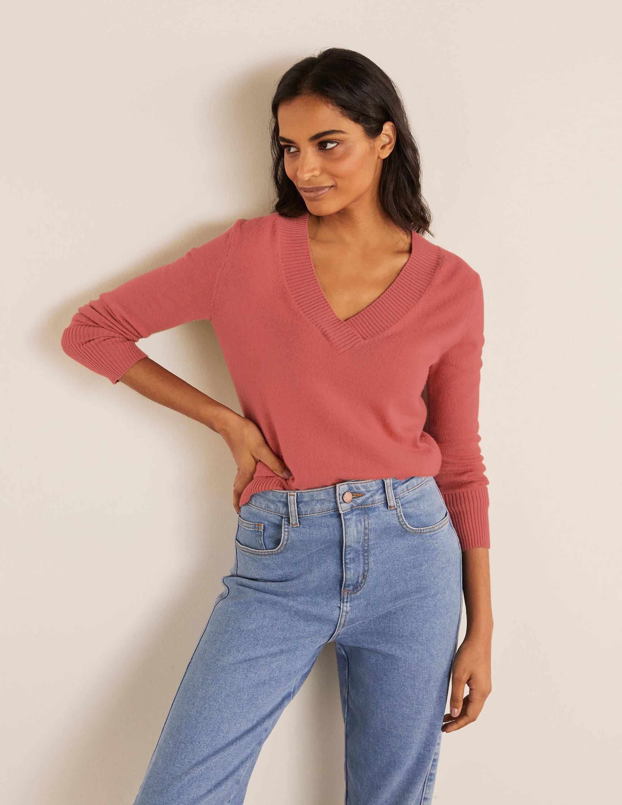 Oakley Cashmere V-Neck Jumper-Dusty Red - Image 2
