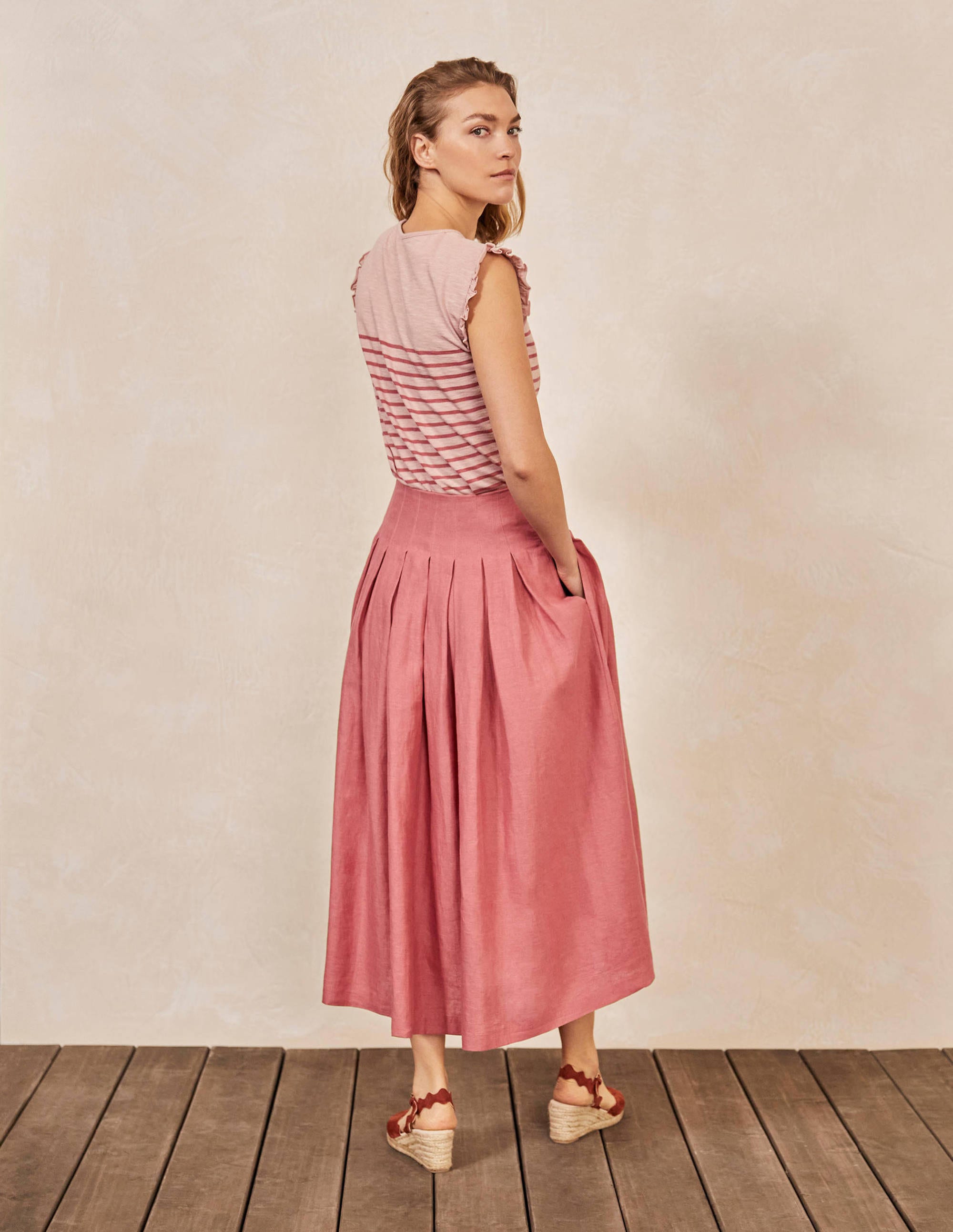 Lydia Linen Pleated Skirt-Dusty Red - Image 2