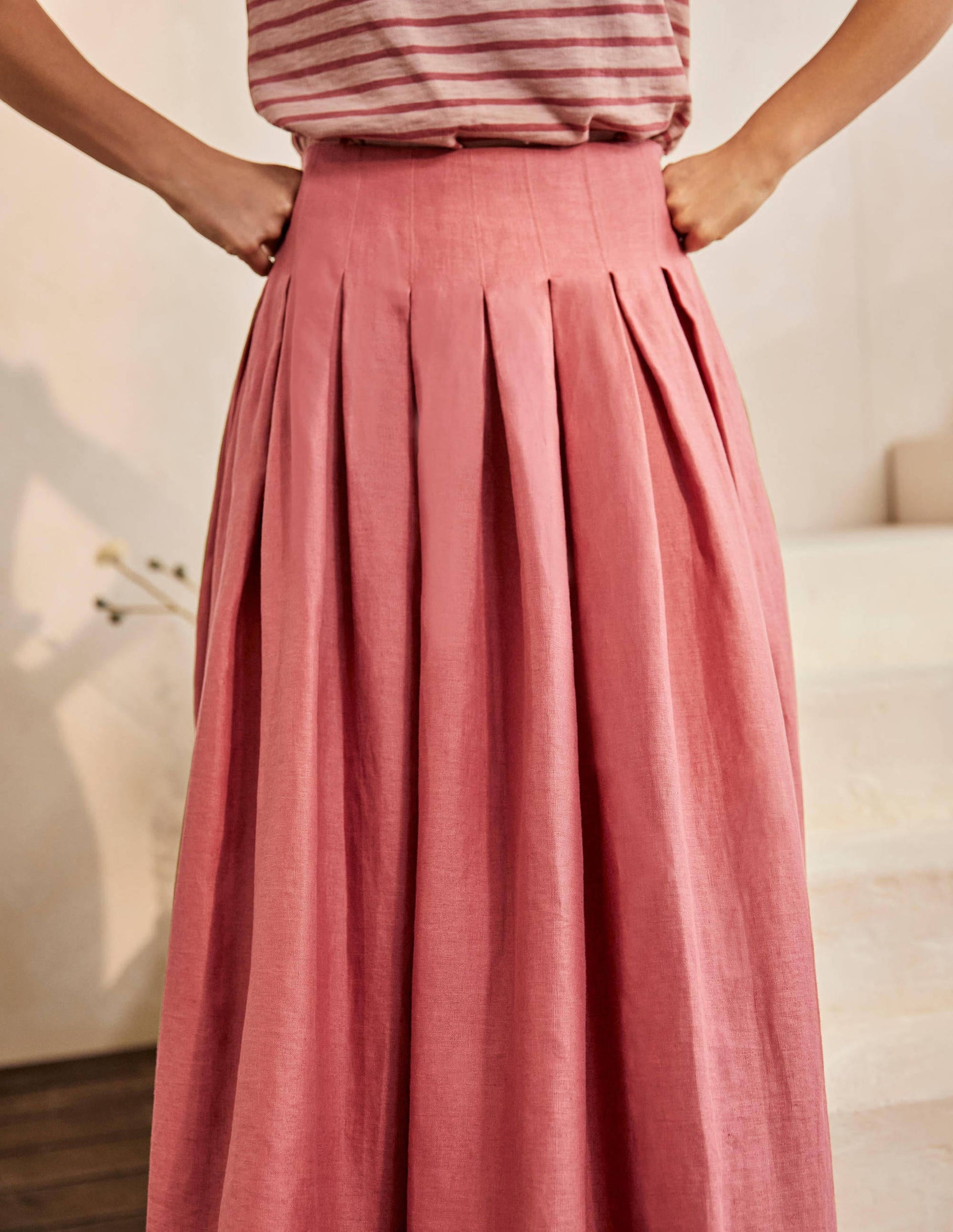 Lydia Linen Pleated Skirt-Dusty Red-3