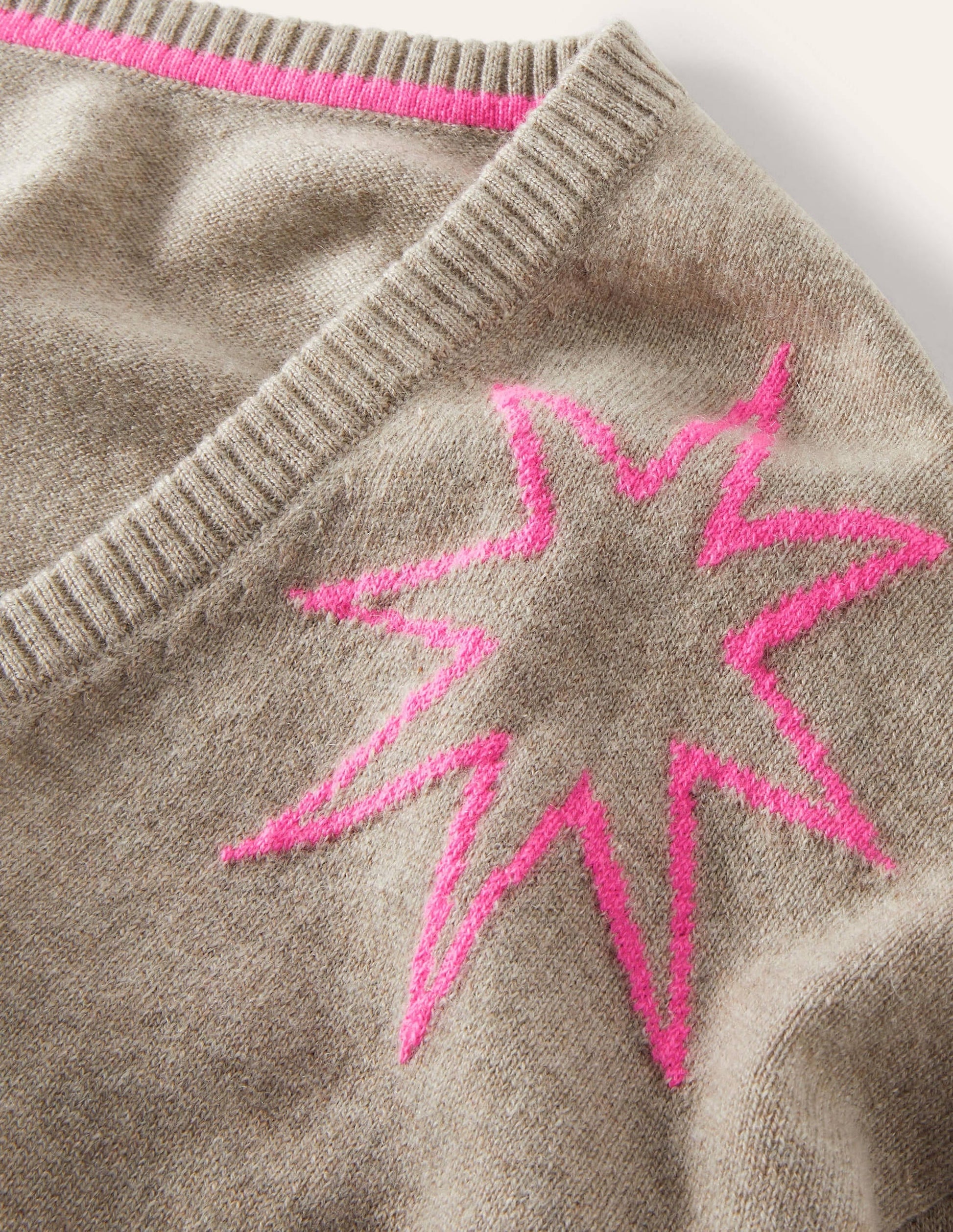 Cashmere V-neck Relaxed Jumper-Mink Melange, Neon Starburst-6