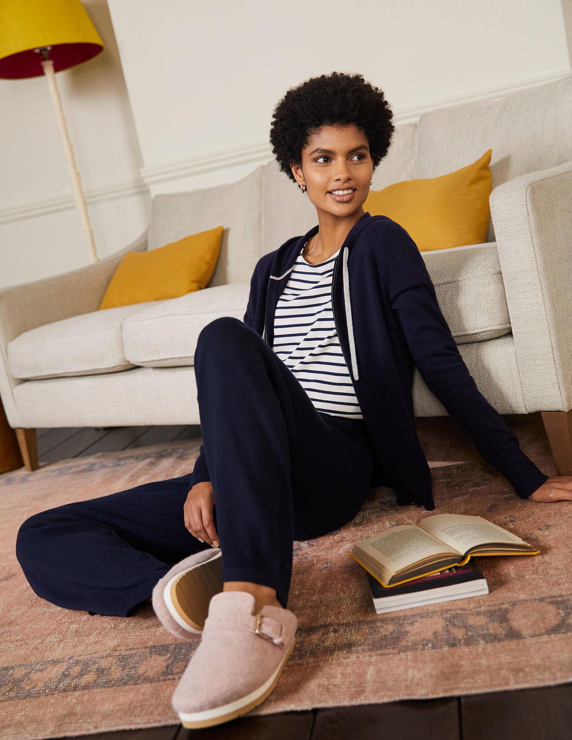 Cashmere Knit Lounge Joggers-Navy - Image 4