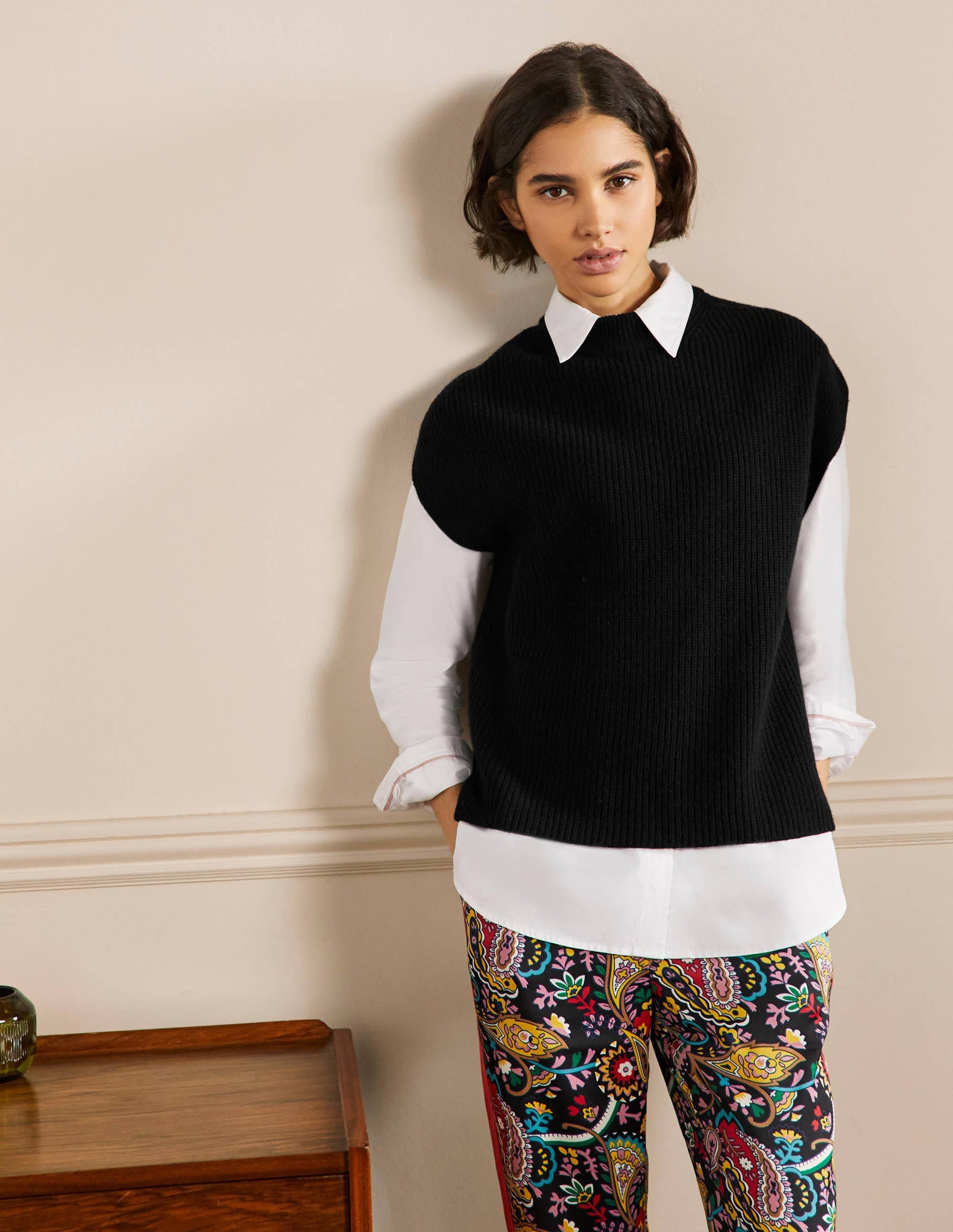 Relaxed Rib Sleeveless Jumper-Black - Image 1
