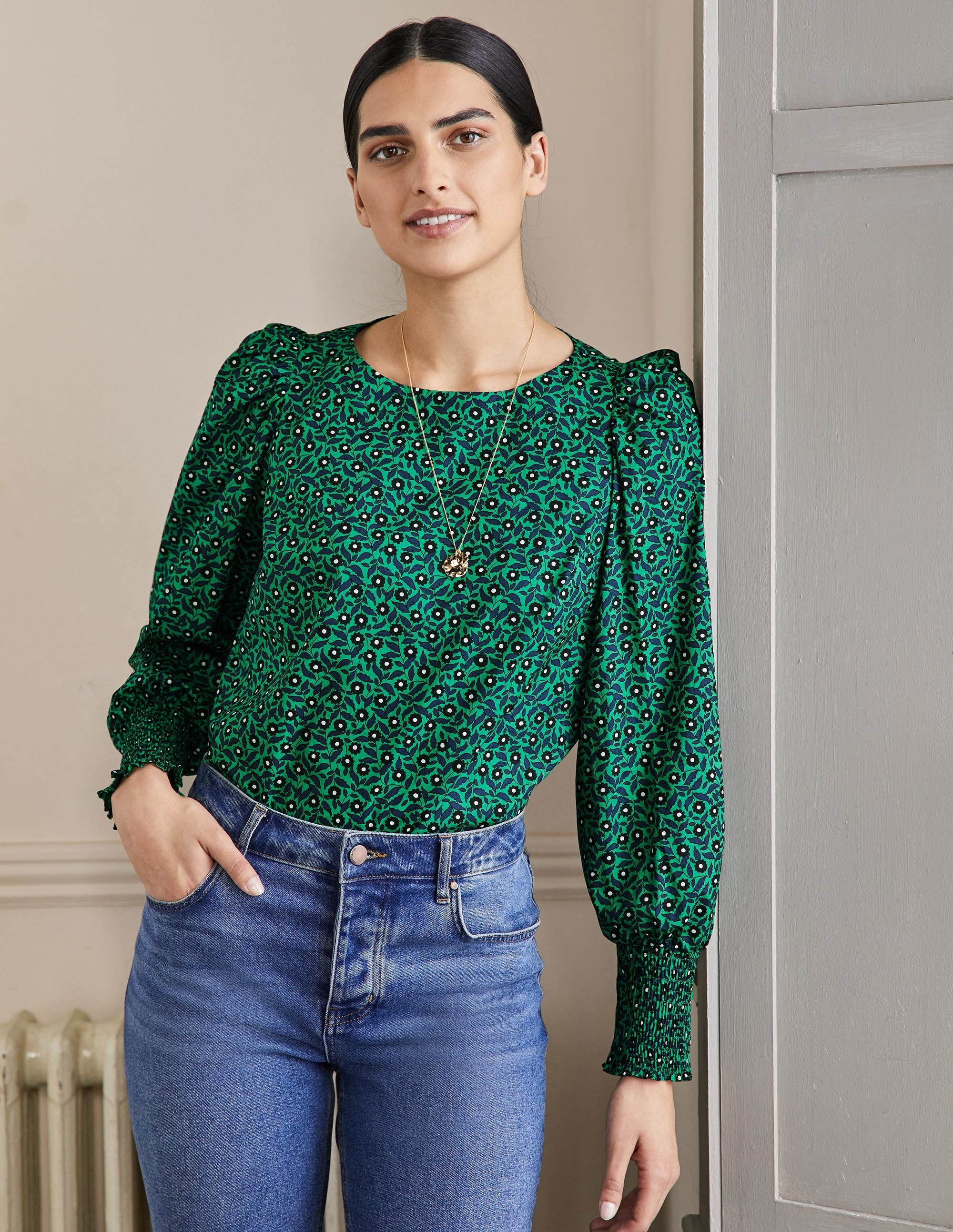 Smocked Cuff Cotton Top-Highland Green, Rambling Ditsy - Image 1