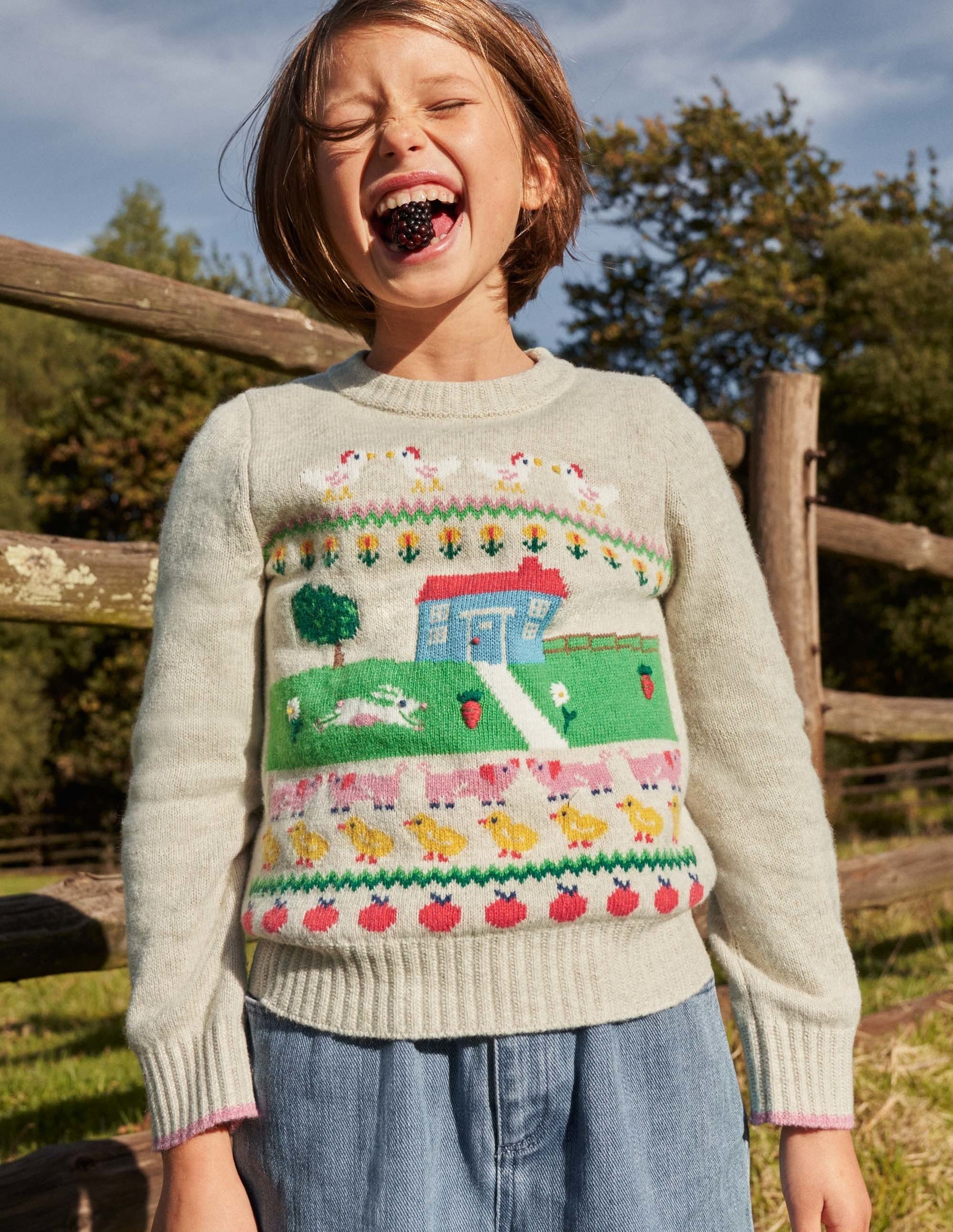 Farm House Jumper-Oatmeal Marl House Scene-4