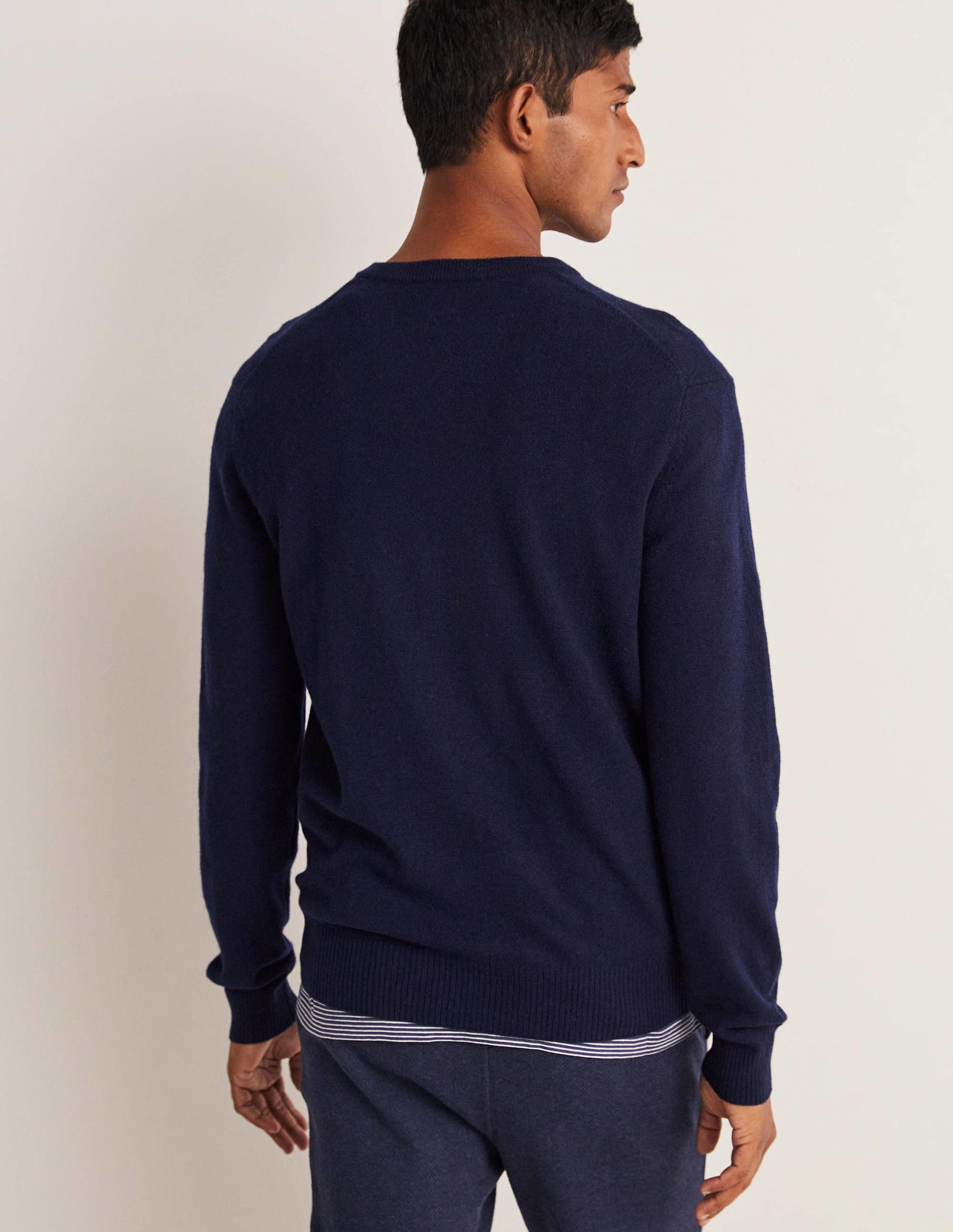 Cashmere V-neck-Navy-3