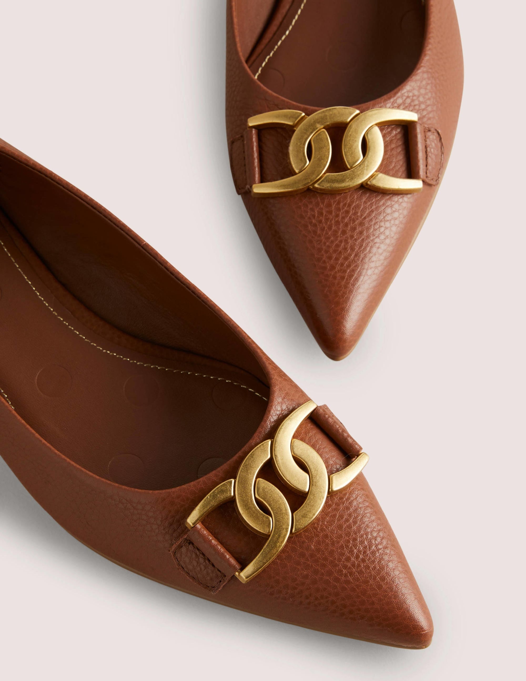 Pointed Toe Detail Flat Shoes-Tan/ Embellishment - Image 3