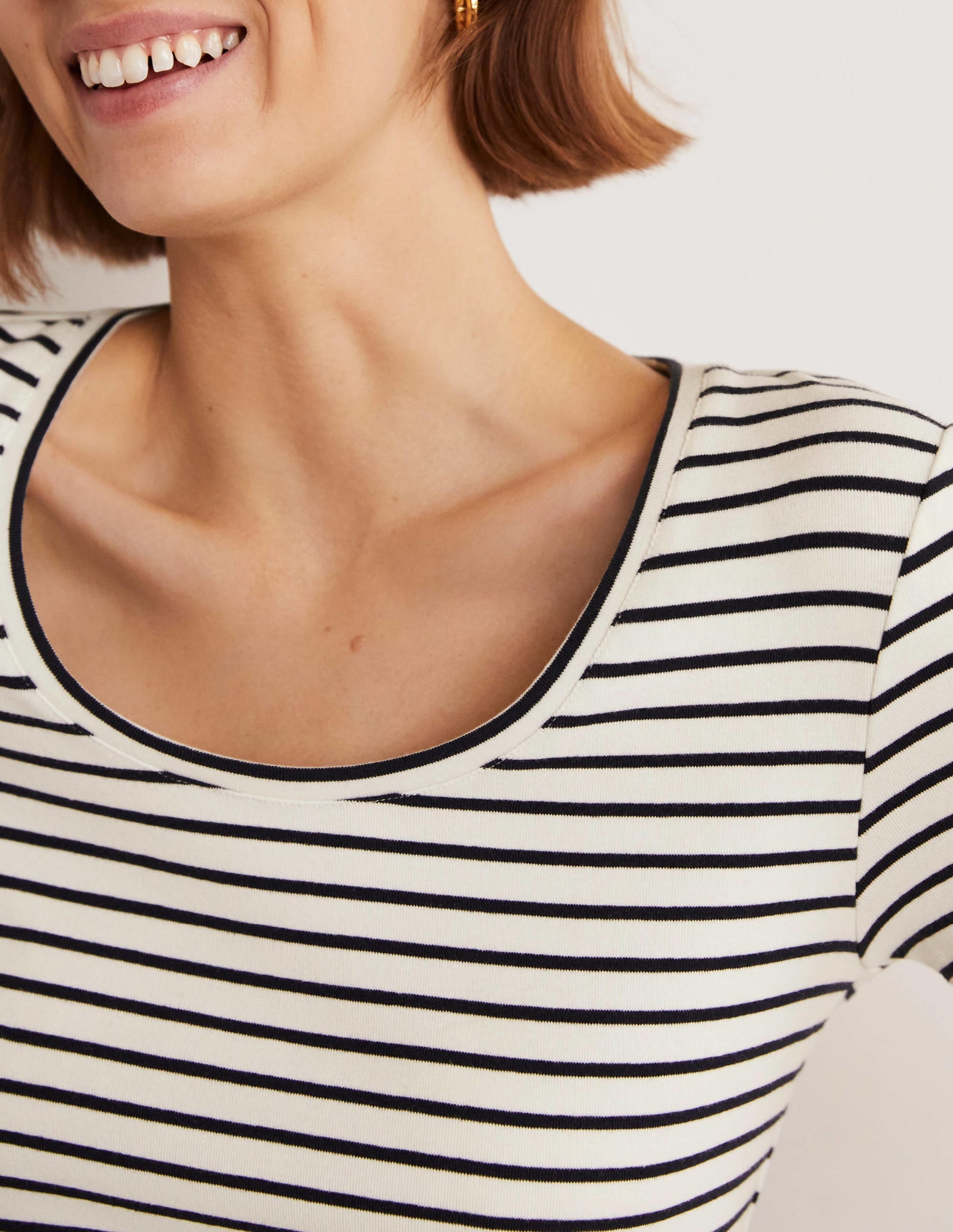 Essential Short Sleeve T-Shirt-Ivory / Navy Stripe - Image 6