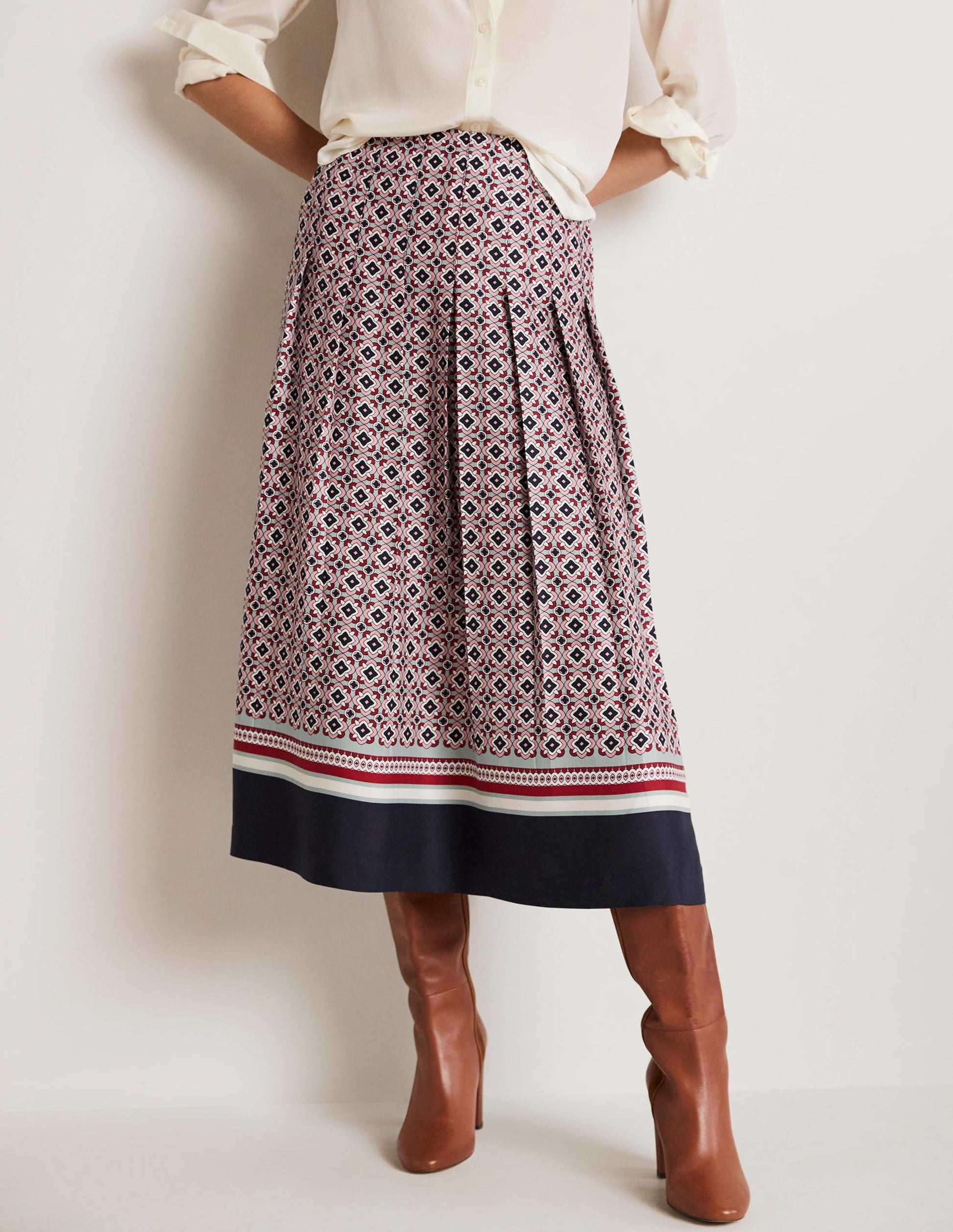 Pleated Printed Midi Skirt-Almond Pink, French Navy Geo-8