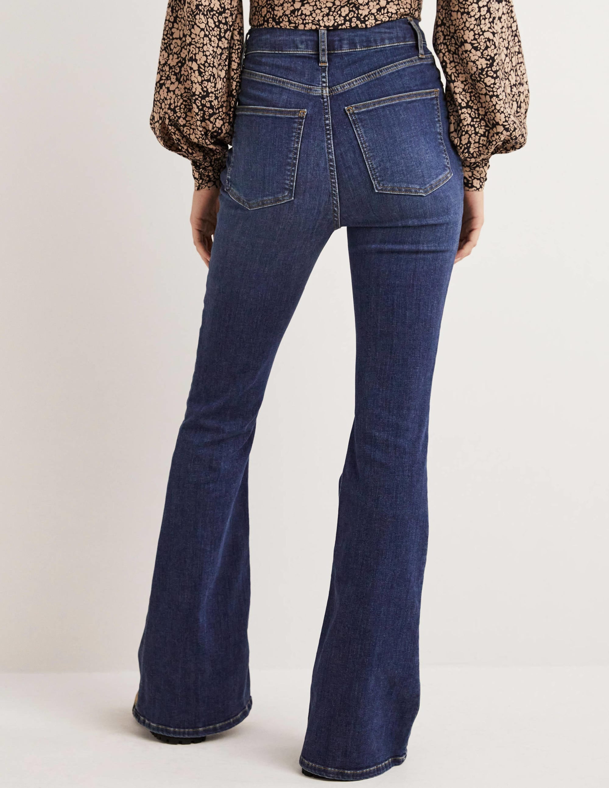 High Rise Fitted Flare Jeans-Mid Vintage - Image 3