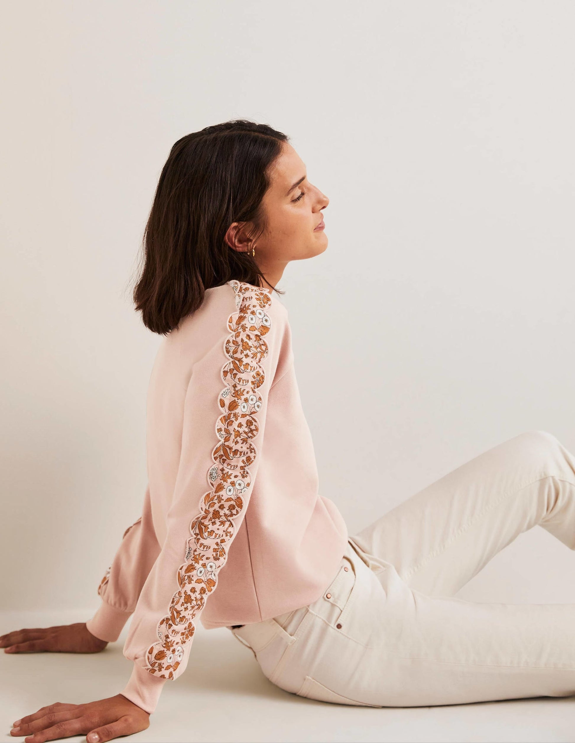 Scallop Detail Sweatshirt-Milkshake, Wild Flower-1