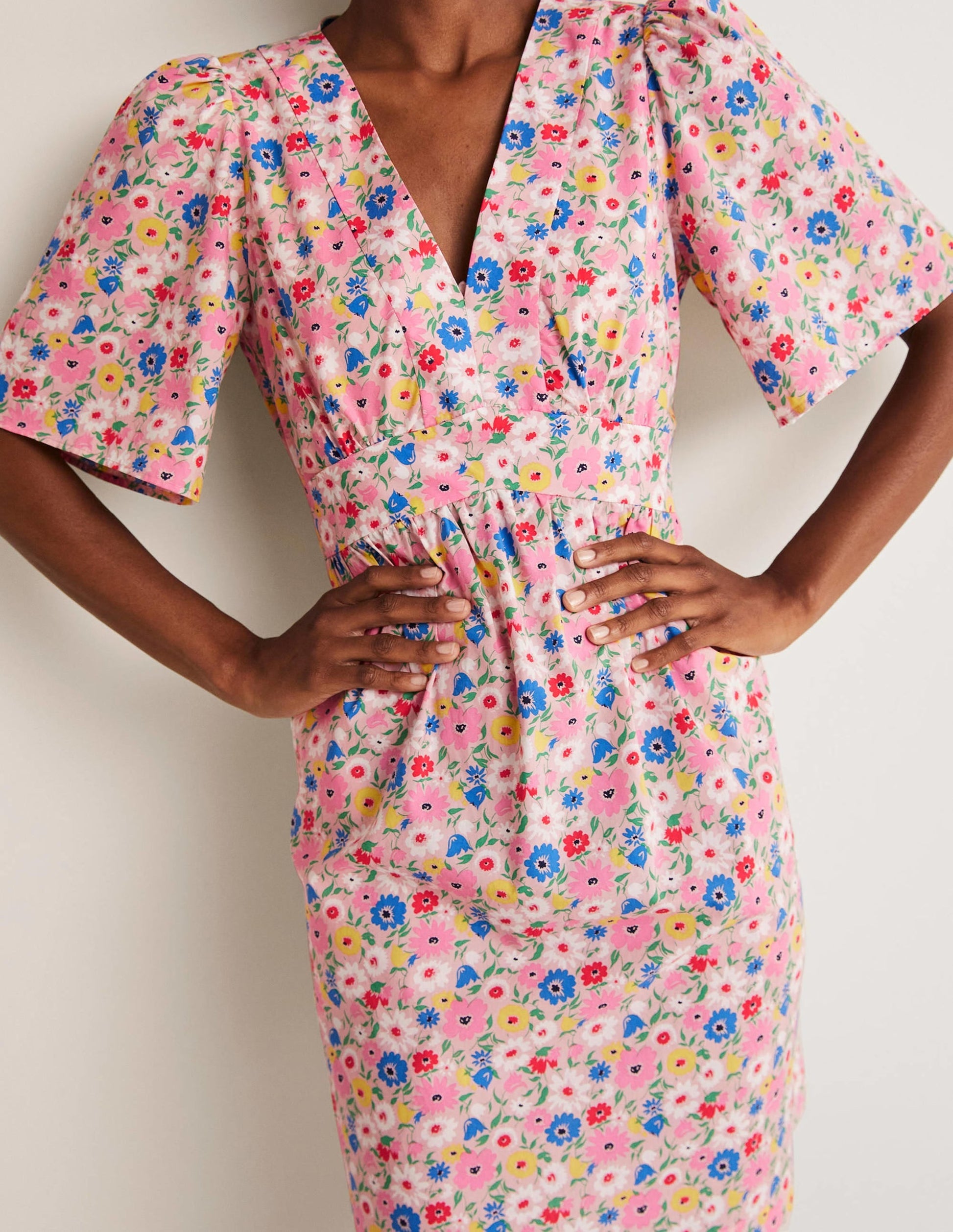 V-Neck Contrast Detail Dress-Milkshake, Elegant Bloom-4