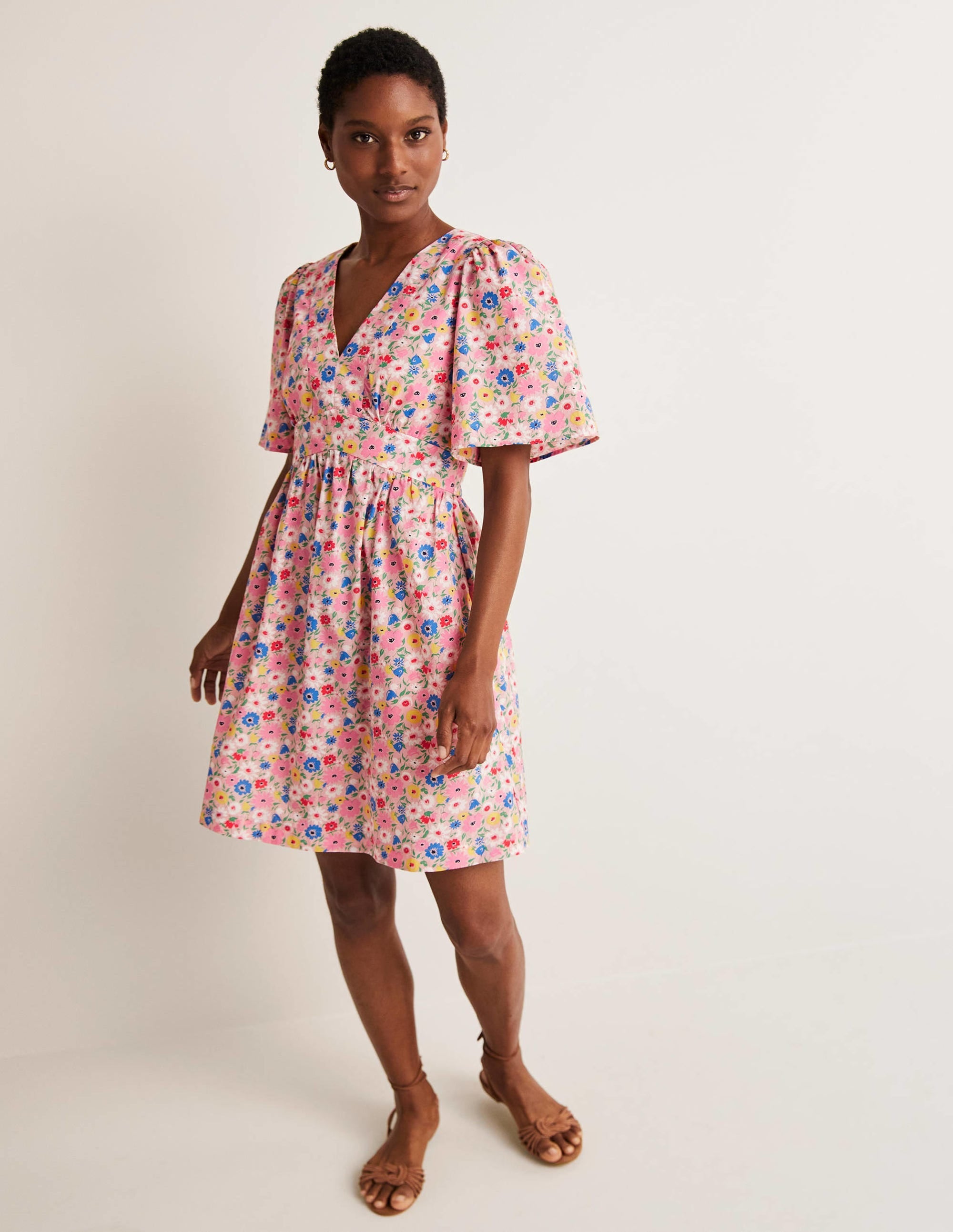 V-Neck Contrast Detail Dress-Milkshake, Elegant Bloom - Image 5