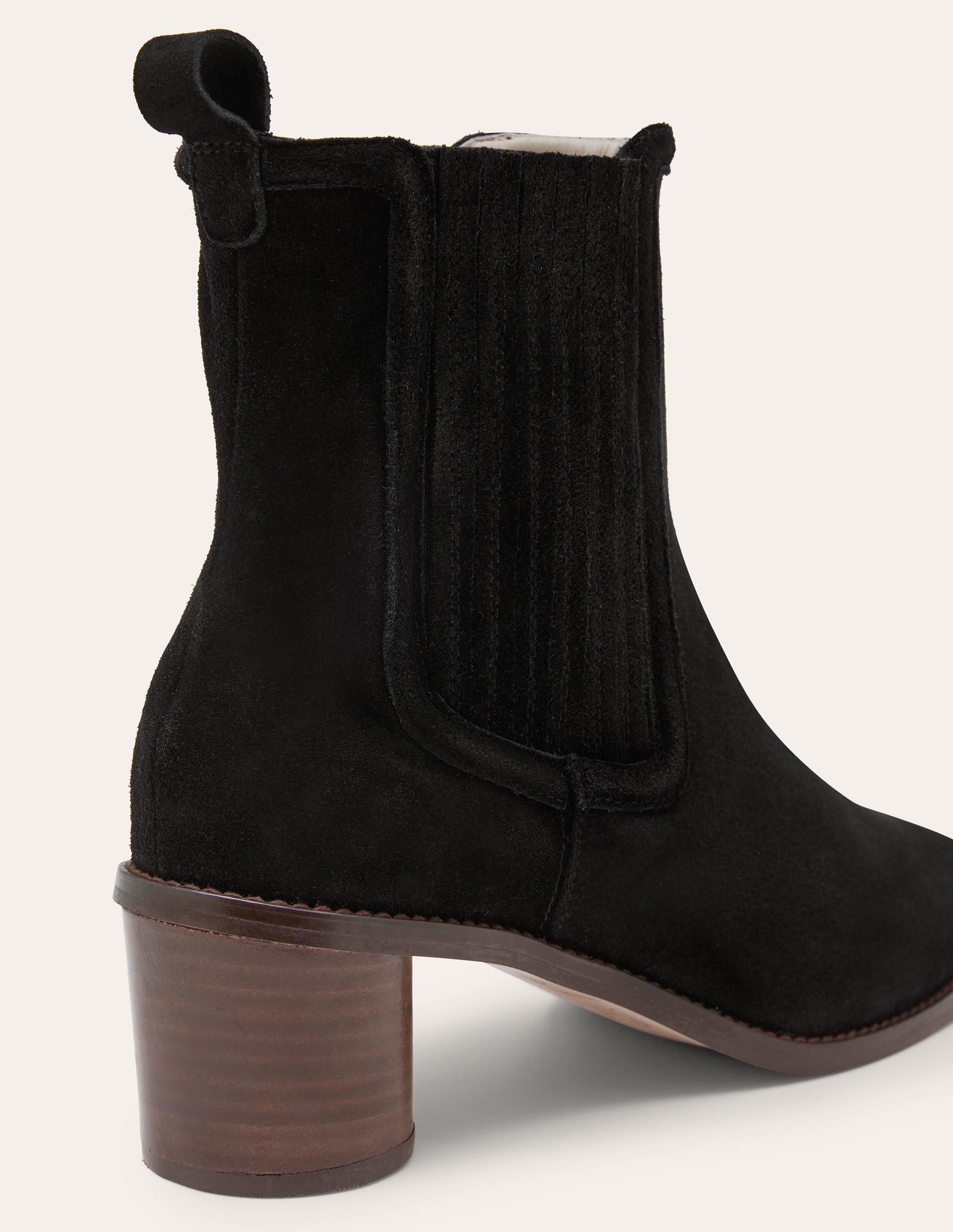 Round Heel Suede Chelsea Boots-Black - Image 4