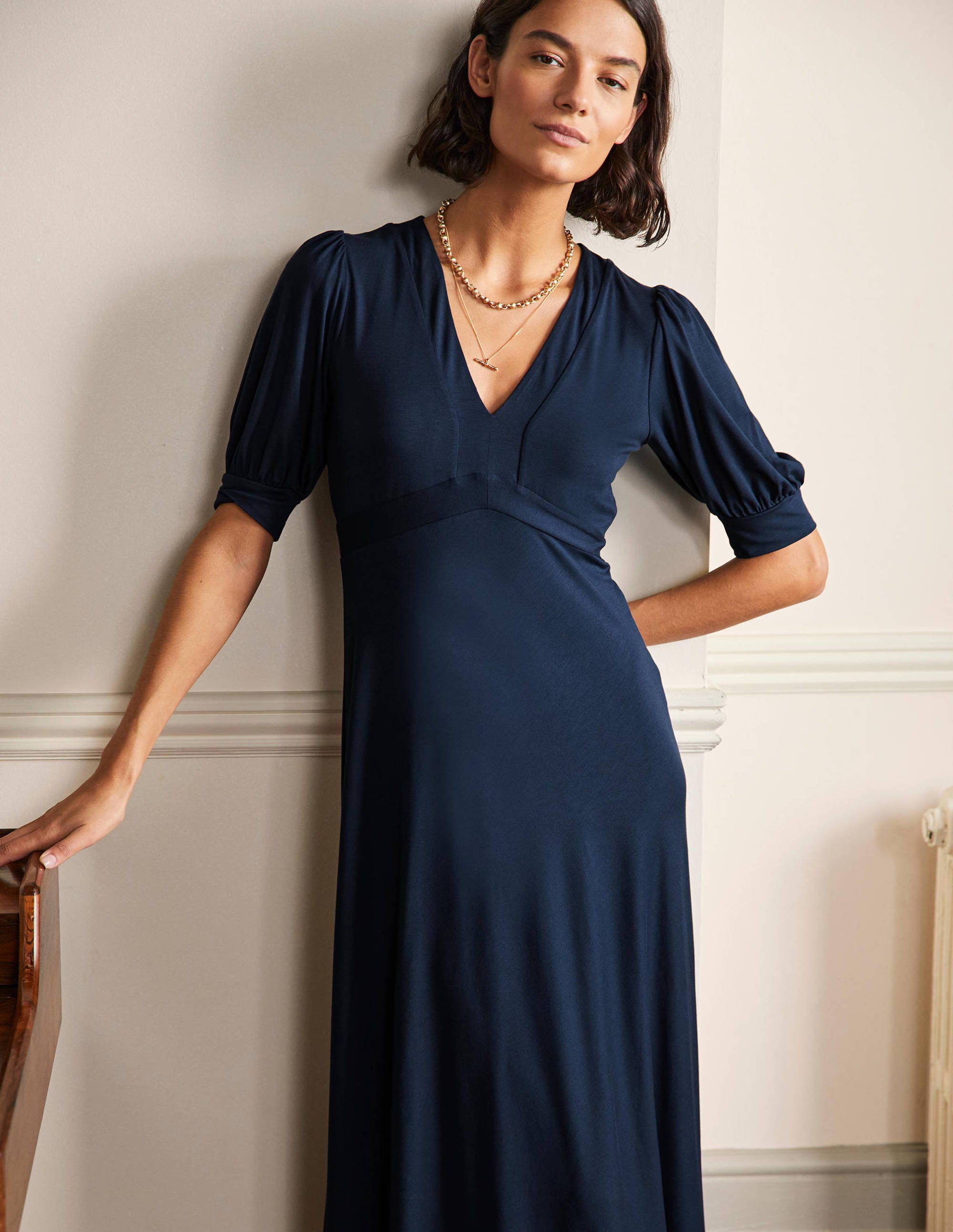 Eva Jersey Midi Dress-Navy - Image 4