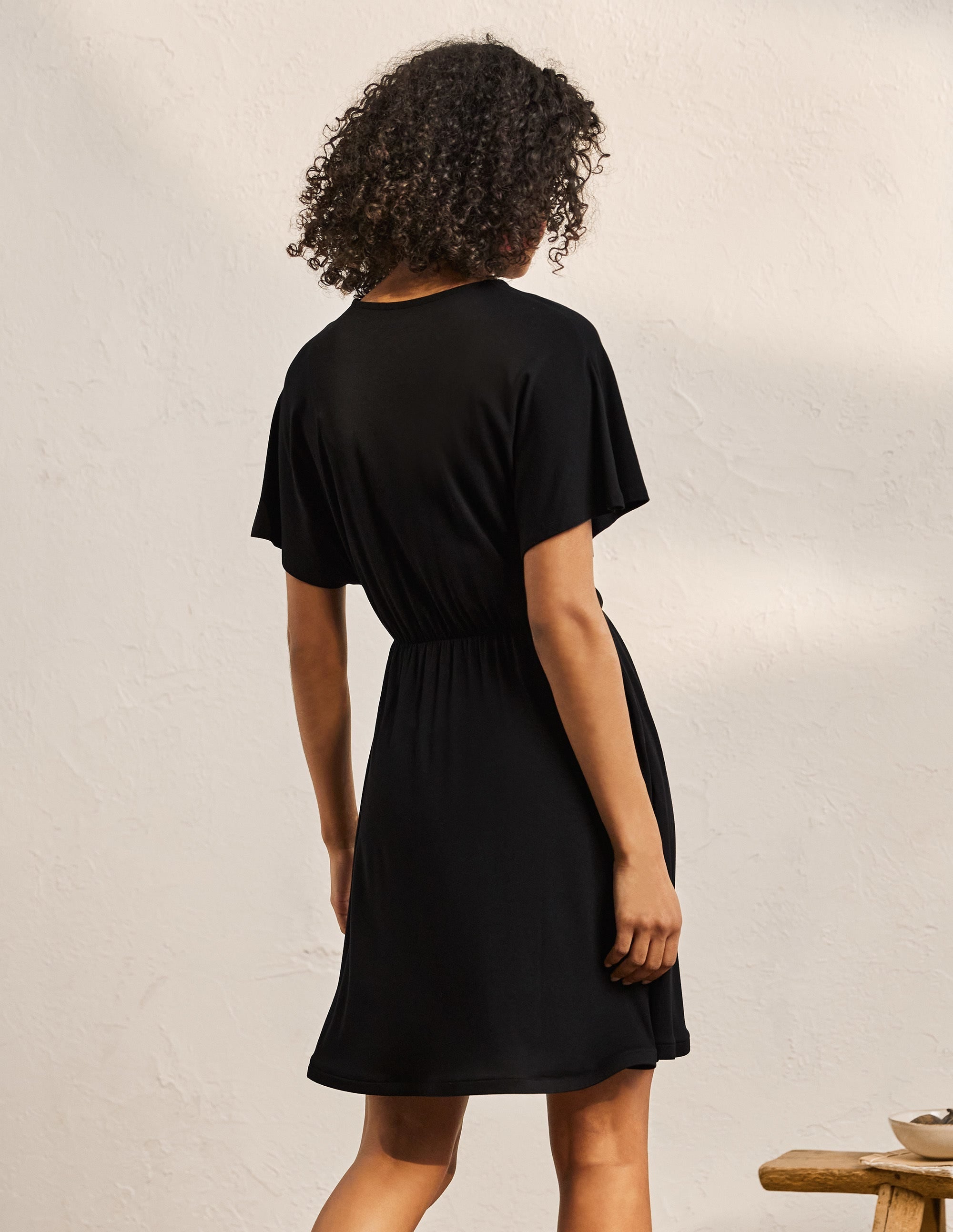 Flutter Sleeve Jersey Dress-Black - Image 3