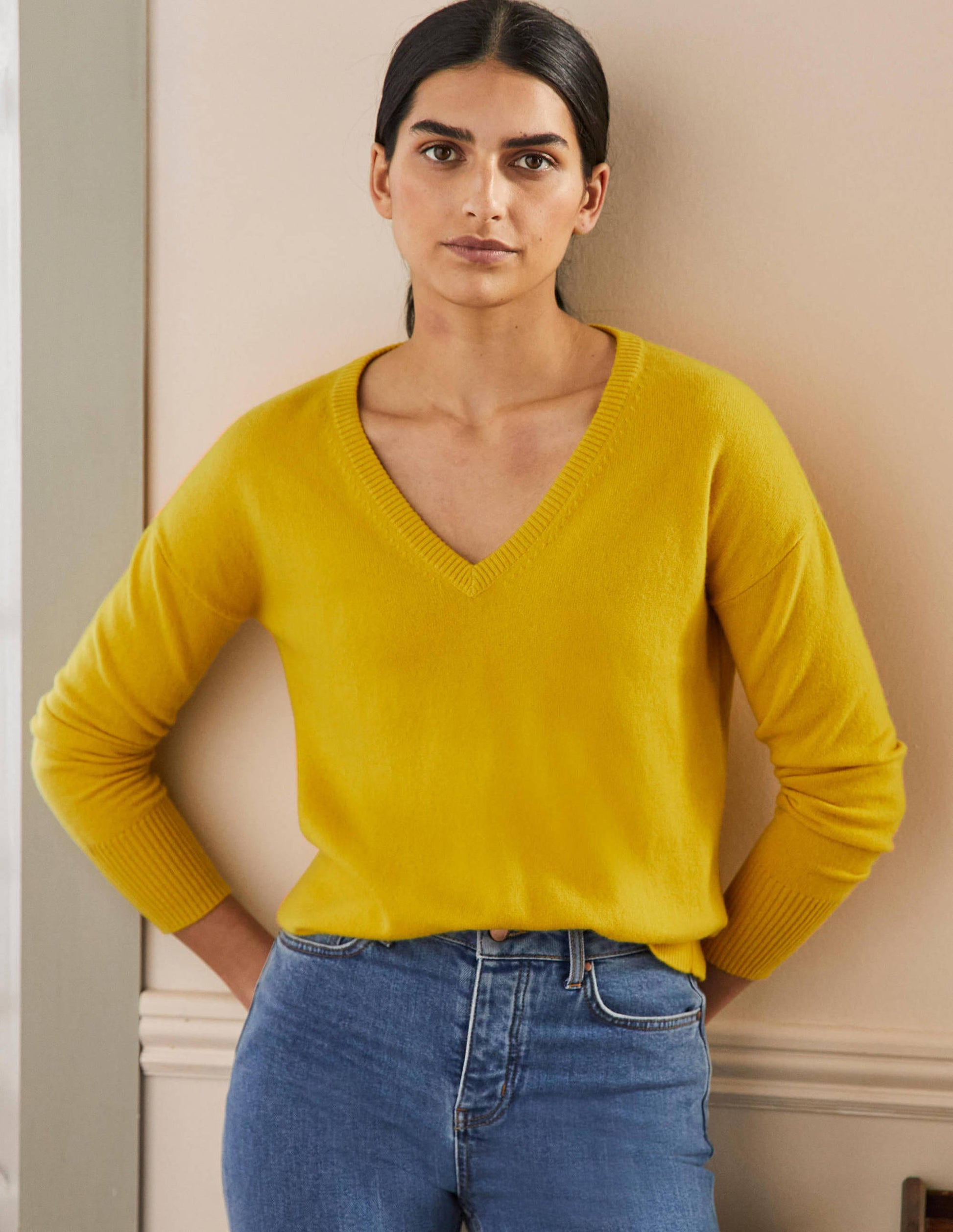 Cashmere V-neck Relaxed Jumper-Citrine Yellow-1