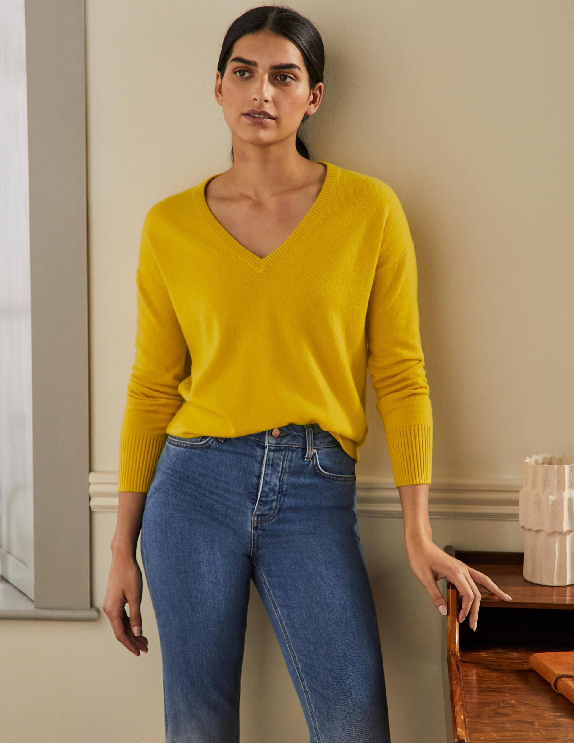 Cashmere V-neck Relaxed Jumper-Citrine Yellow-4