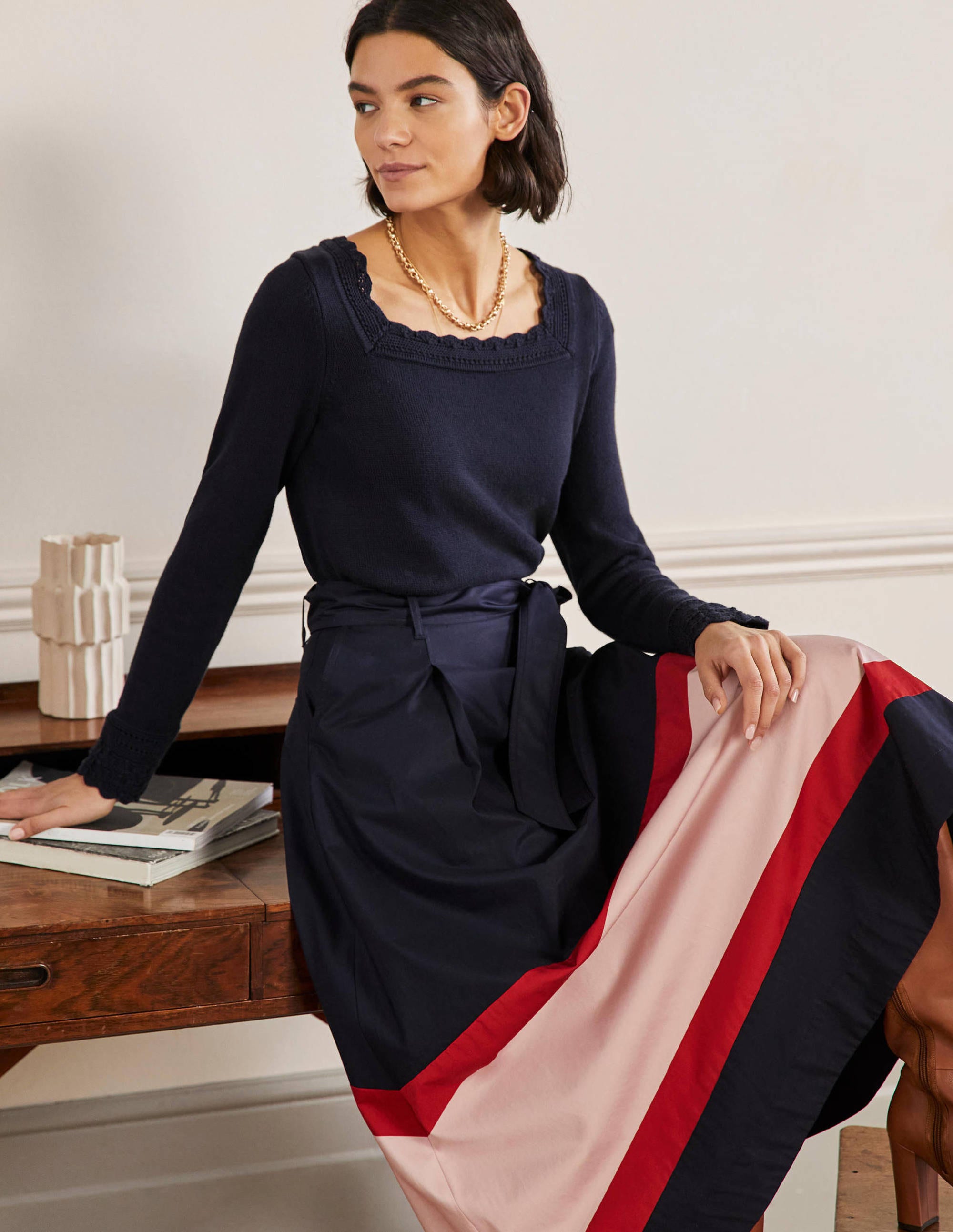 Scallop Crochet Trim Jumper-Navy - Image 4