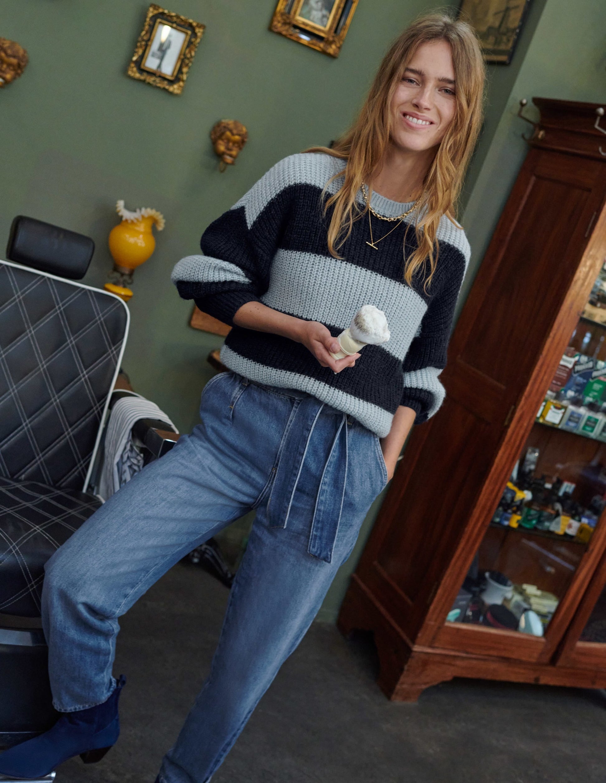 Cuffed Hem Jeans-Mid Vintage-8