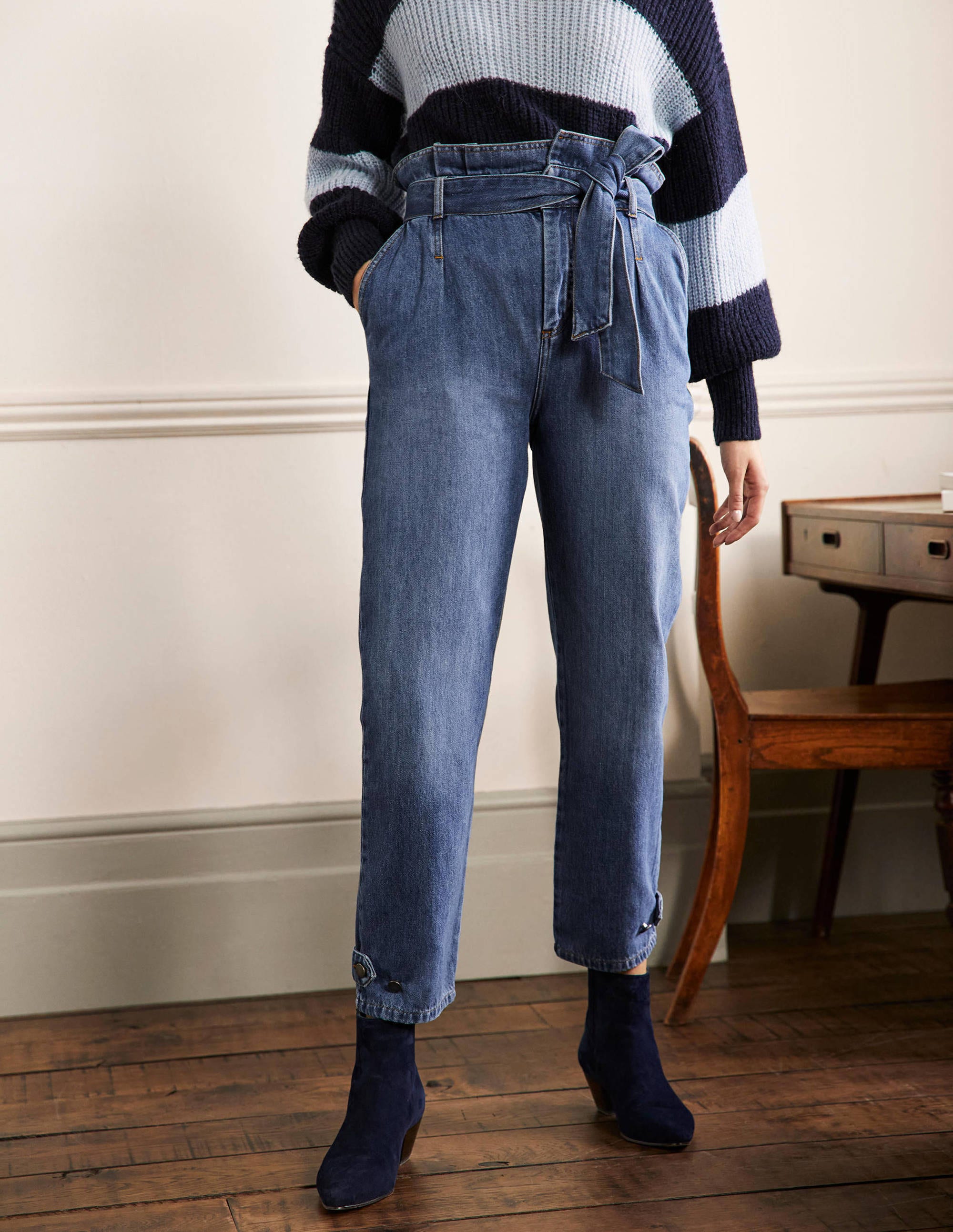 Cuffed Hem Jeans-Mid Vintage - Image 4