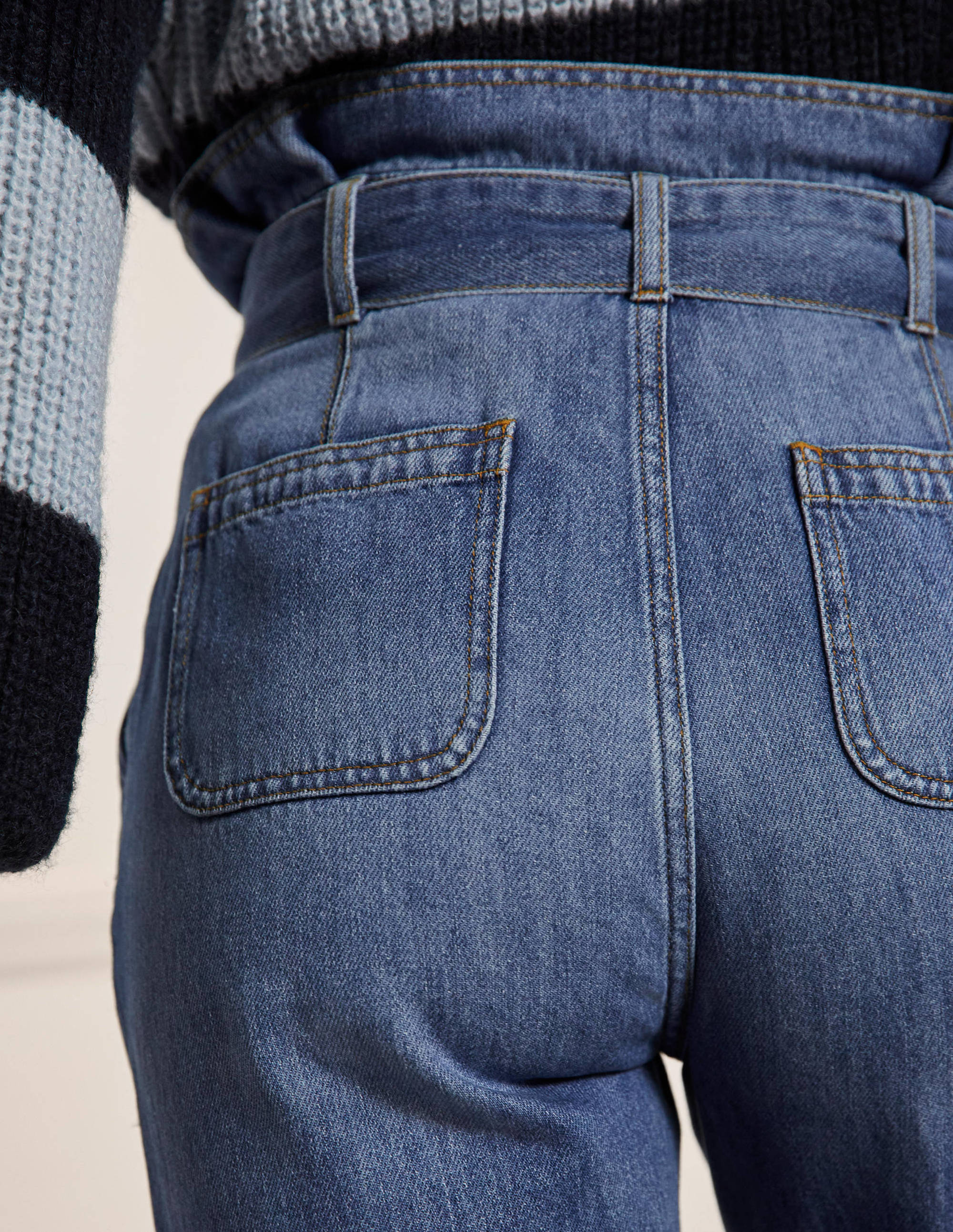Cuffed Hem Jeans-Mid Vintage - Image 5