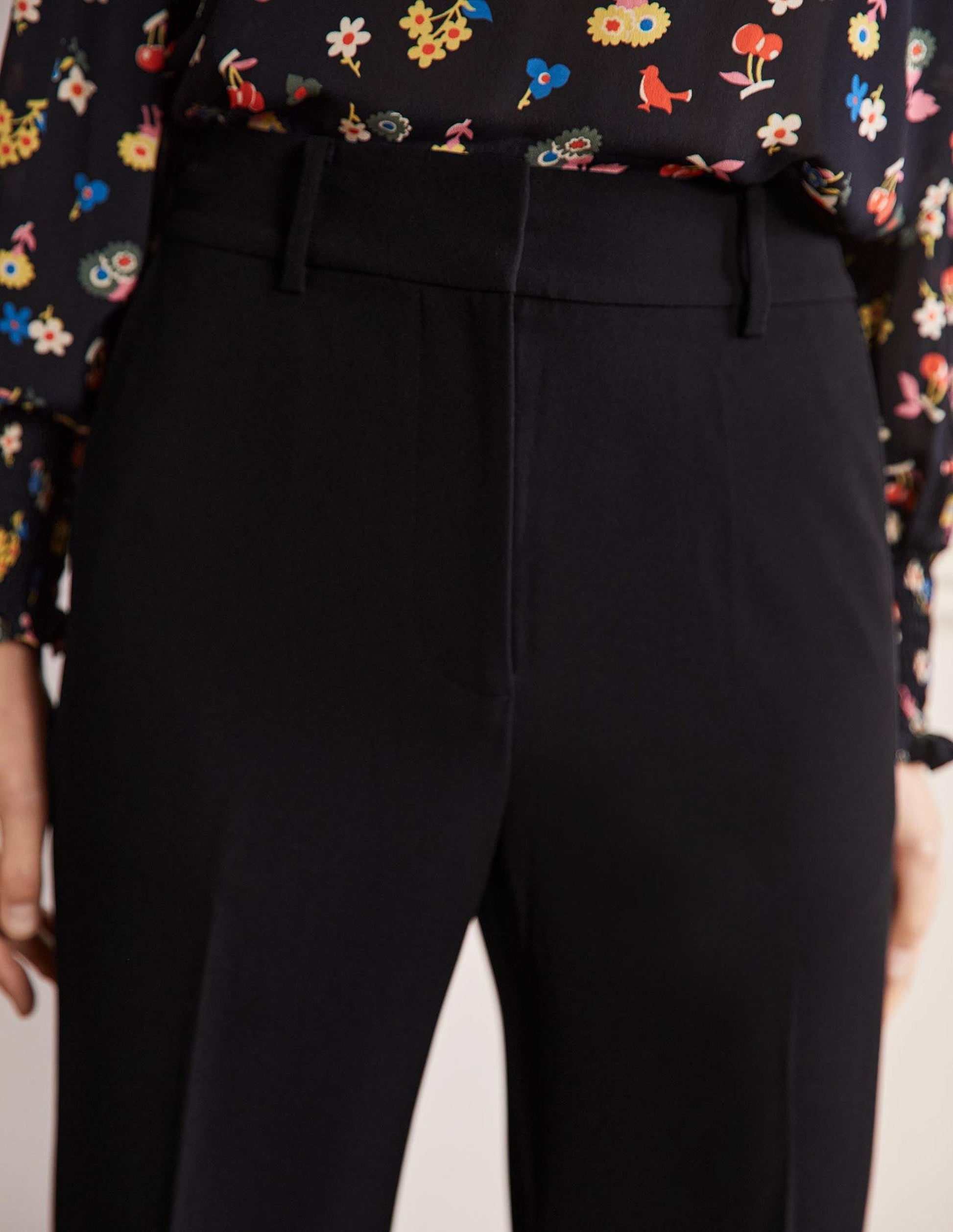 Relaxed Bootcut Trouser-Black-2