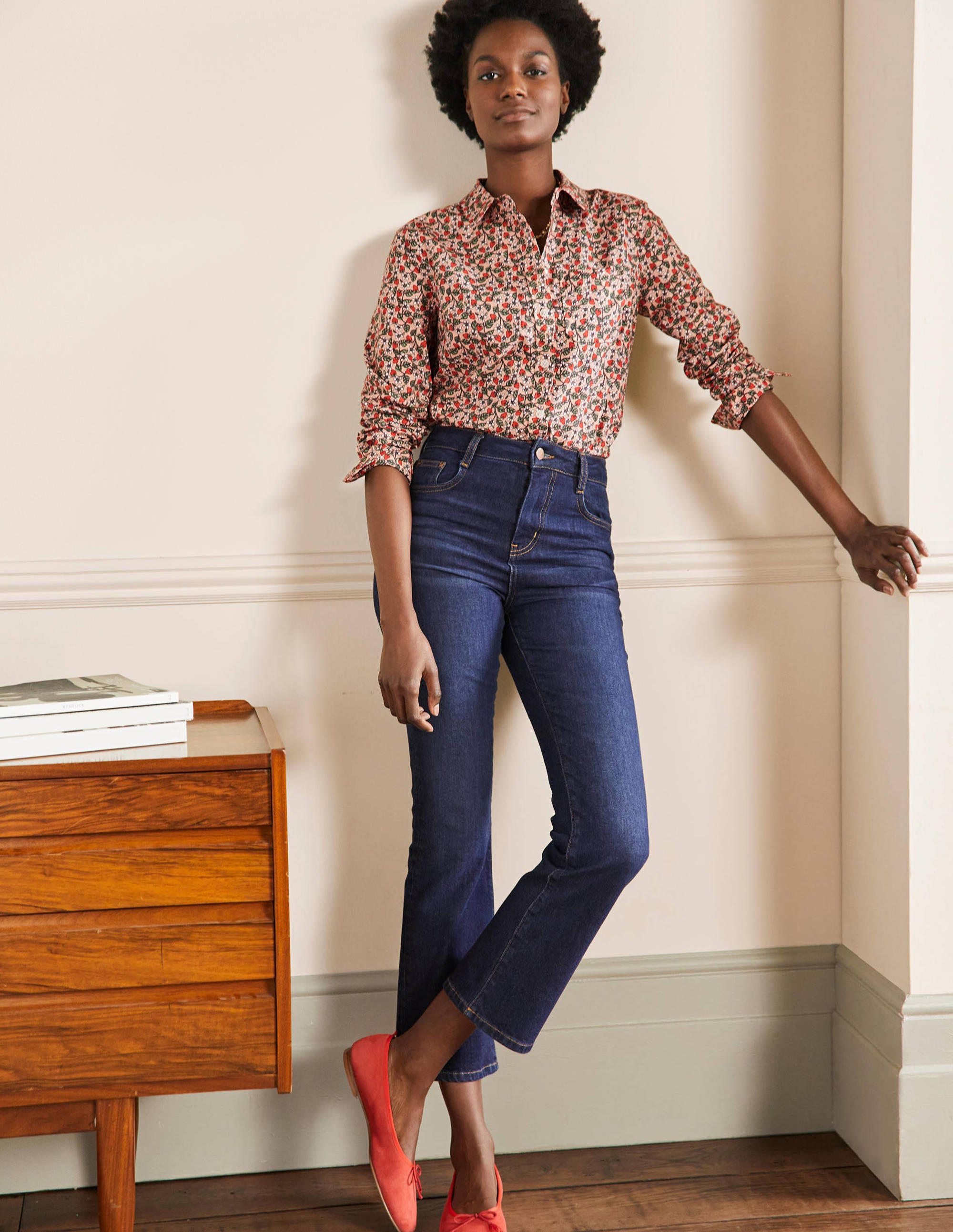 Classic Cotton Shirt-Milkshake, Flora Berry - Image 4