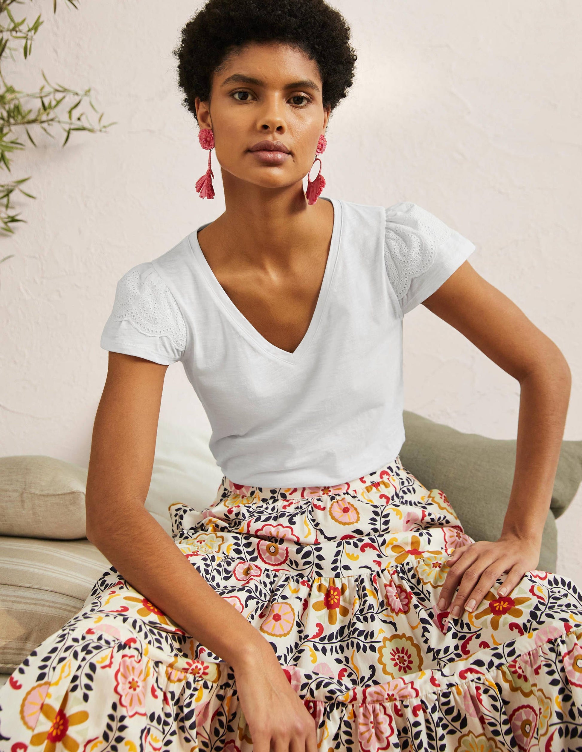 Broderie Cotton V-Neck T-Shirt-White-4