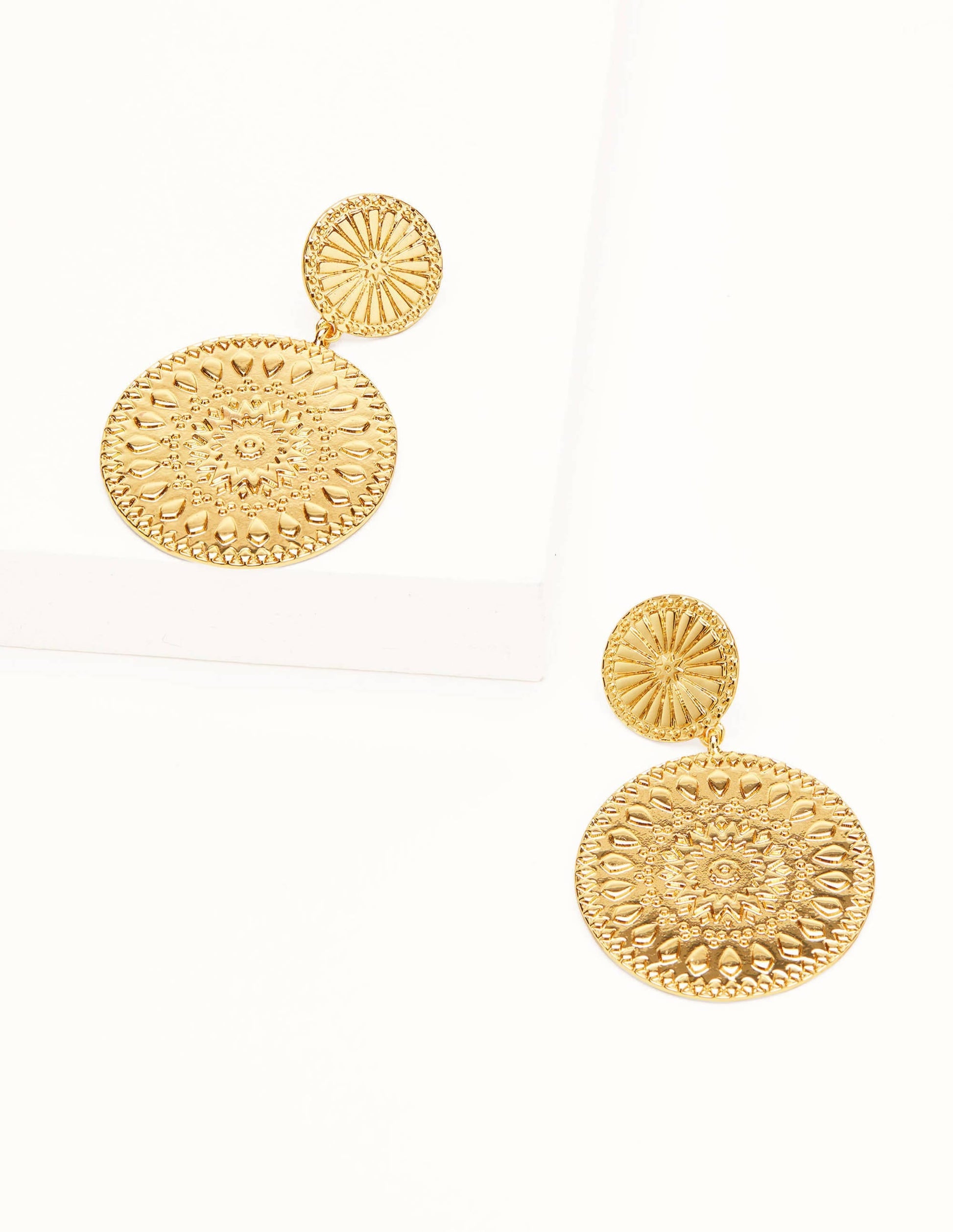Motif Disc Earrings-Gold Metallic-1