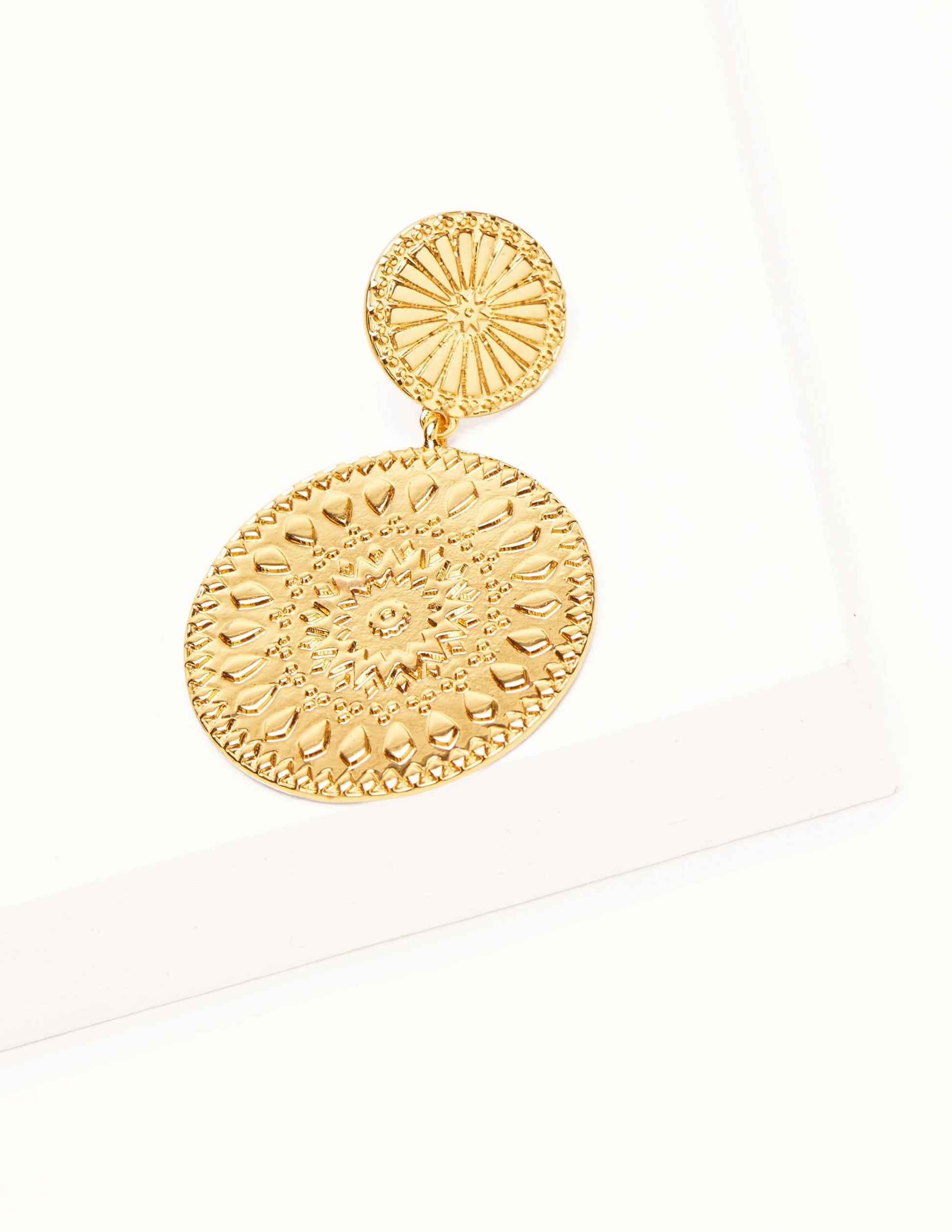 Motif Disc Earrings-Gold Metallic-2
