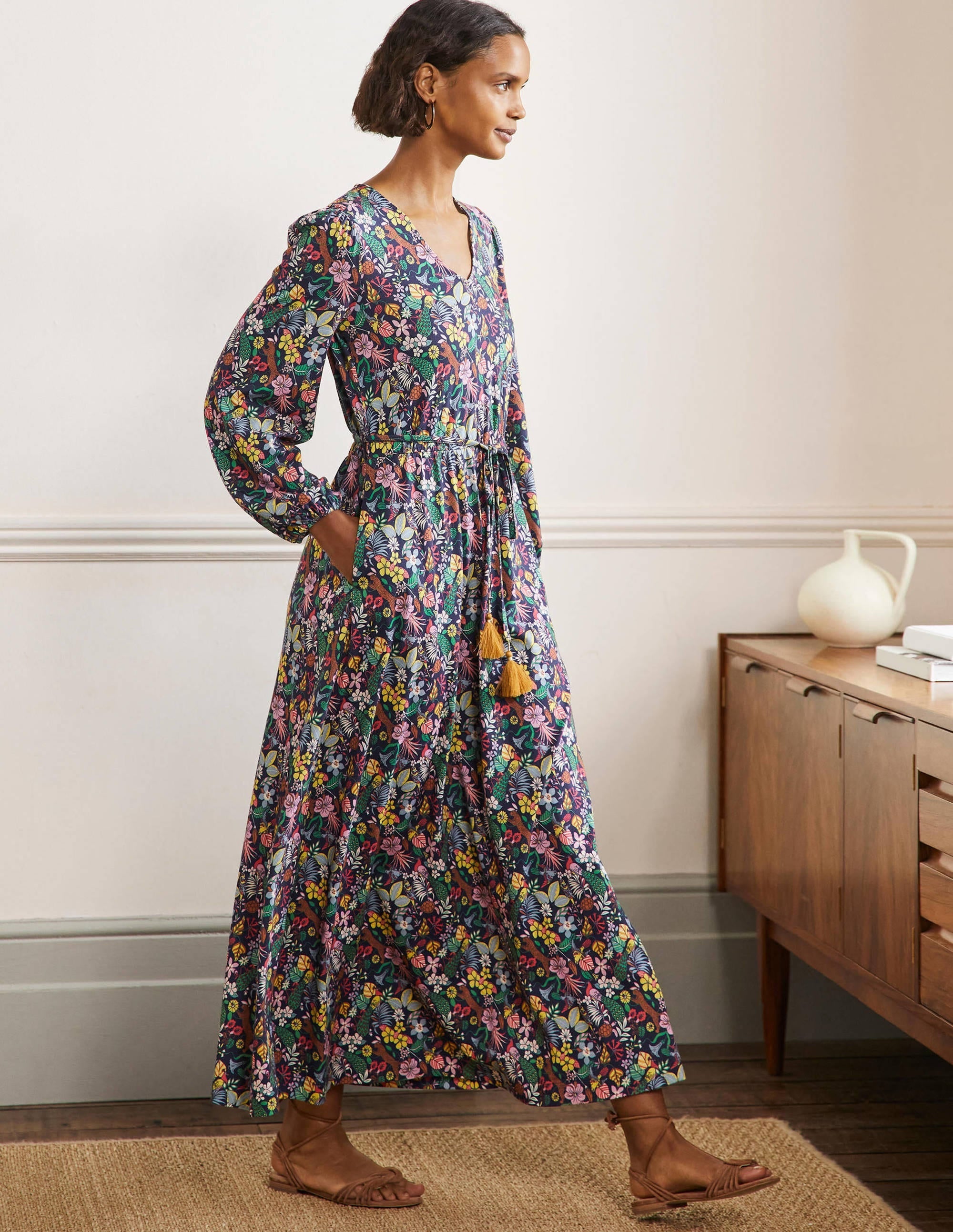 Belted Jersey Maxi Dress-Navy Exotic Paradise - Image 4