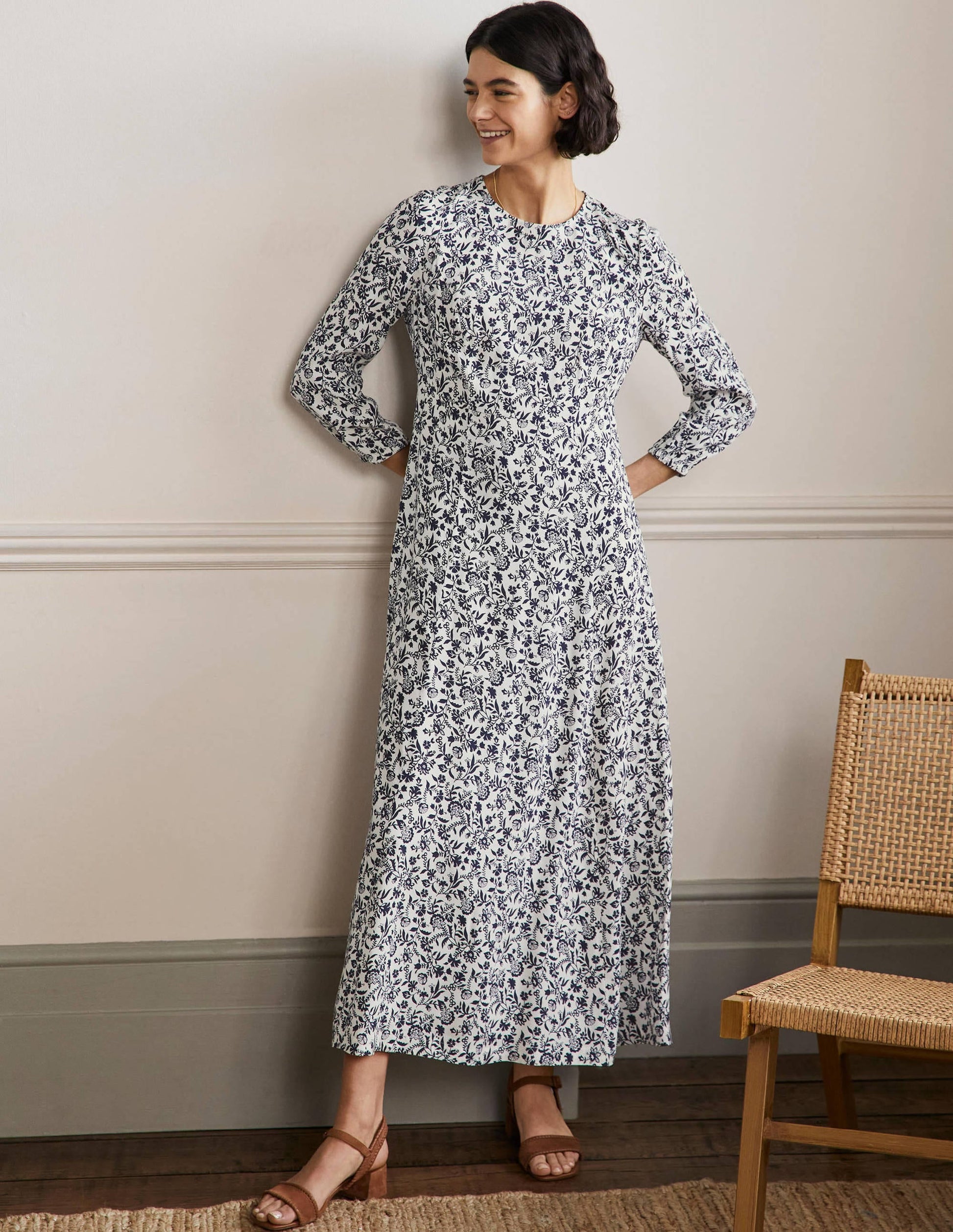 Crew Neck Maxi Dress-Navy, Flora Charm-6
