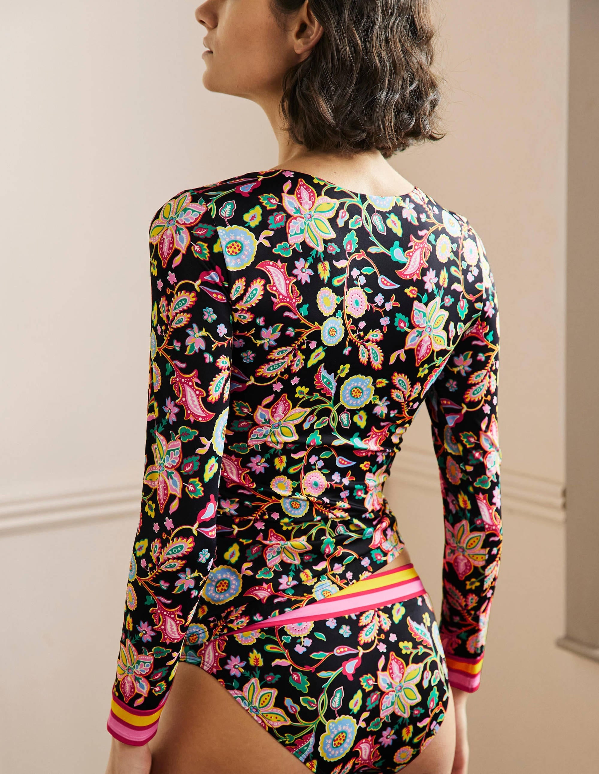 Long Sleeve Rash Guard-Nero, Opulent Paradise - Image 3