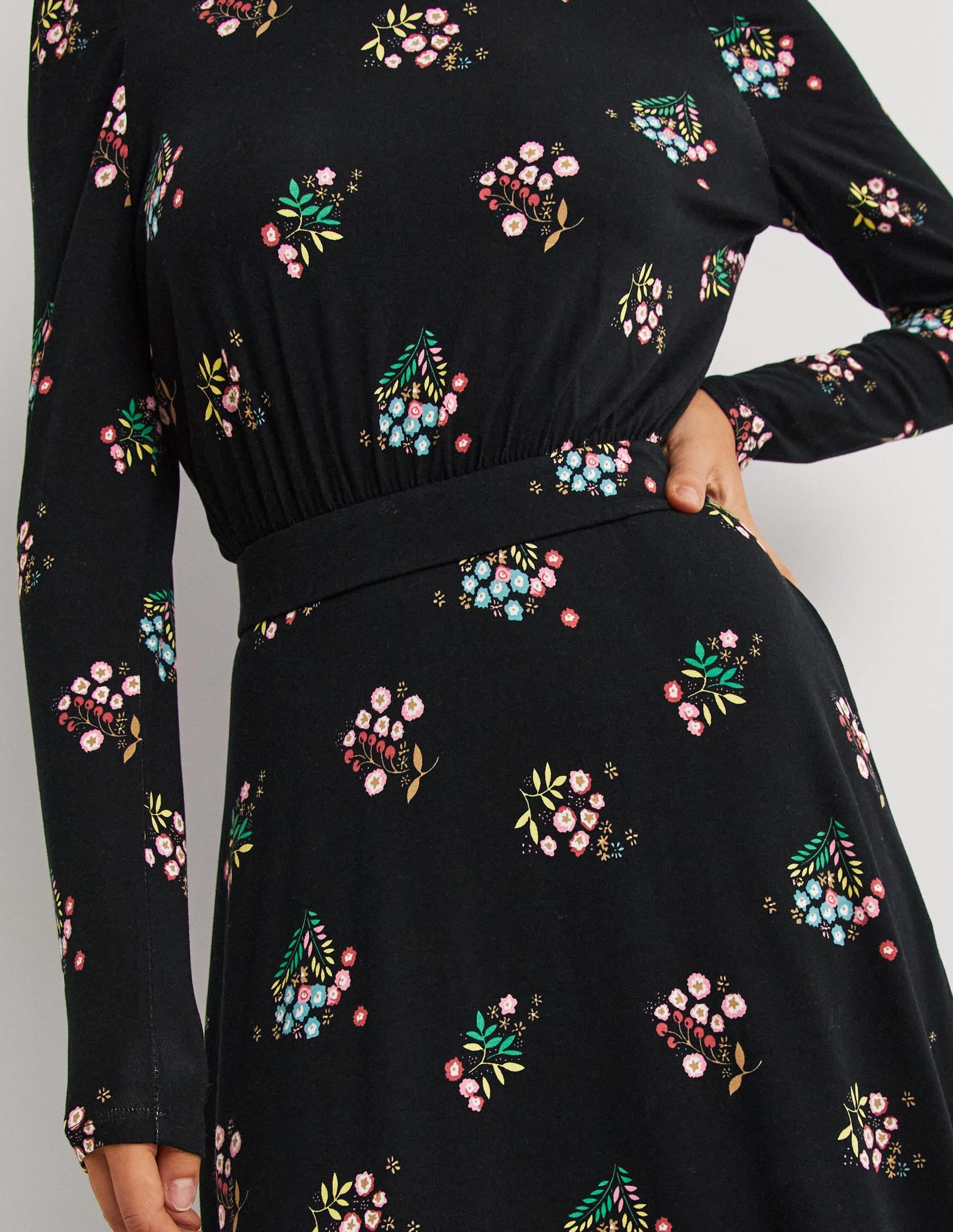 Puff Sleeve Jersey Midi Dress-Black, Delicate Sprig - Image 2