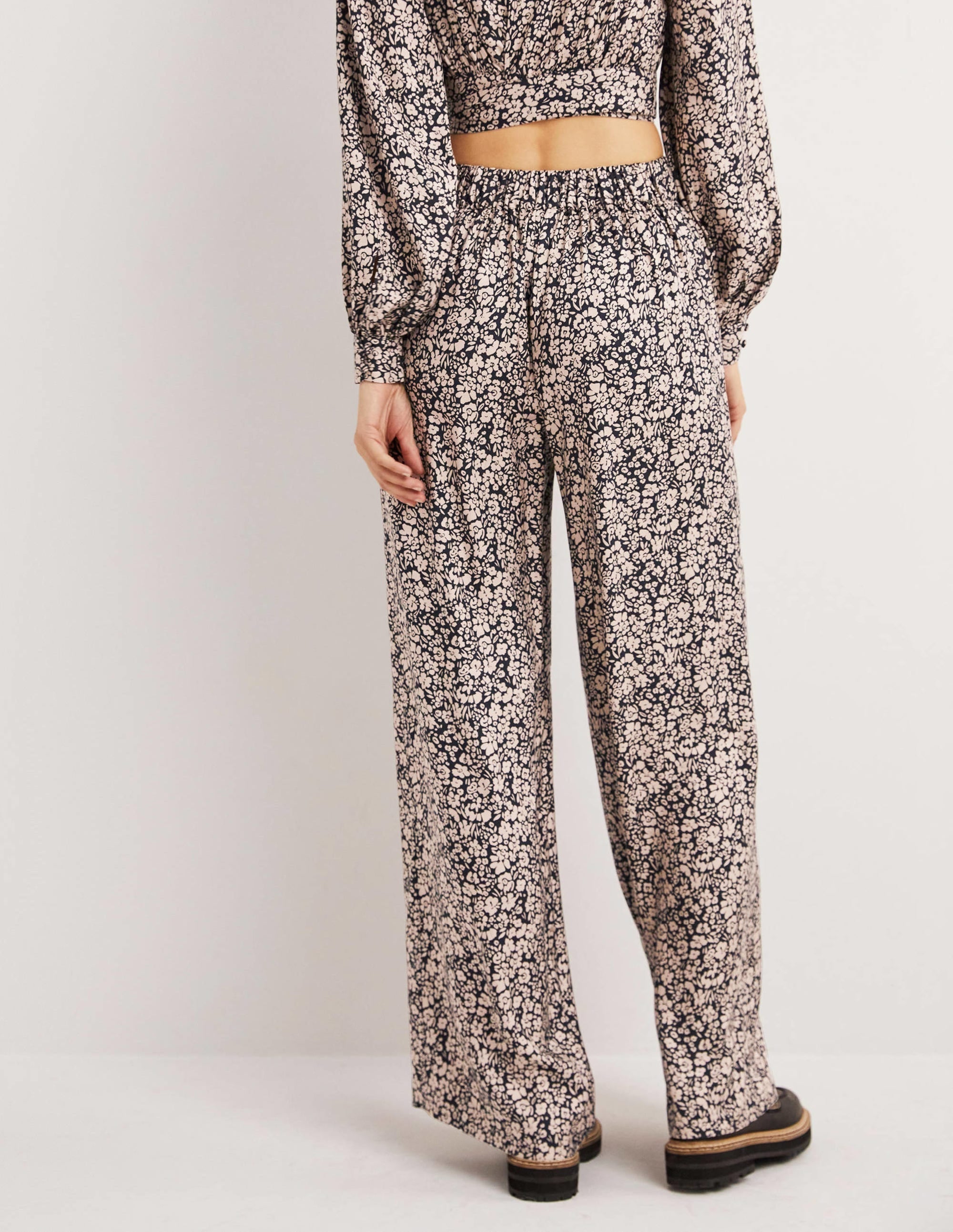 Pull On Fluid Trousers-Rope, Petal Bloom - Image 3