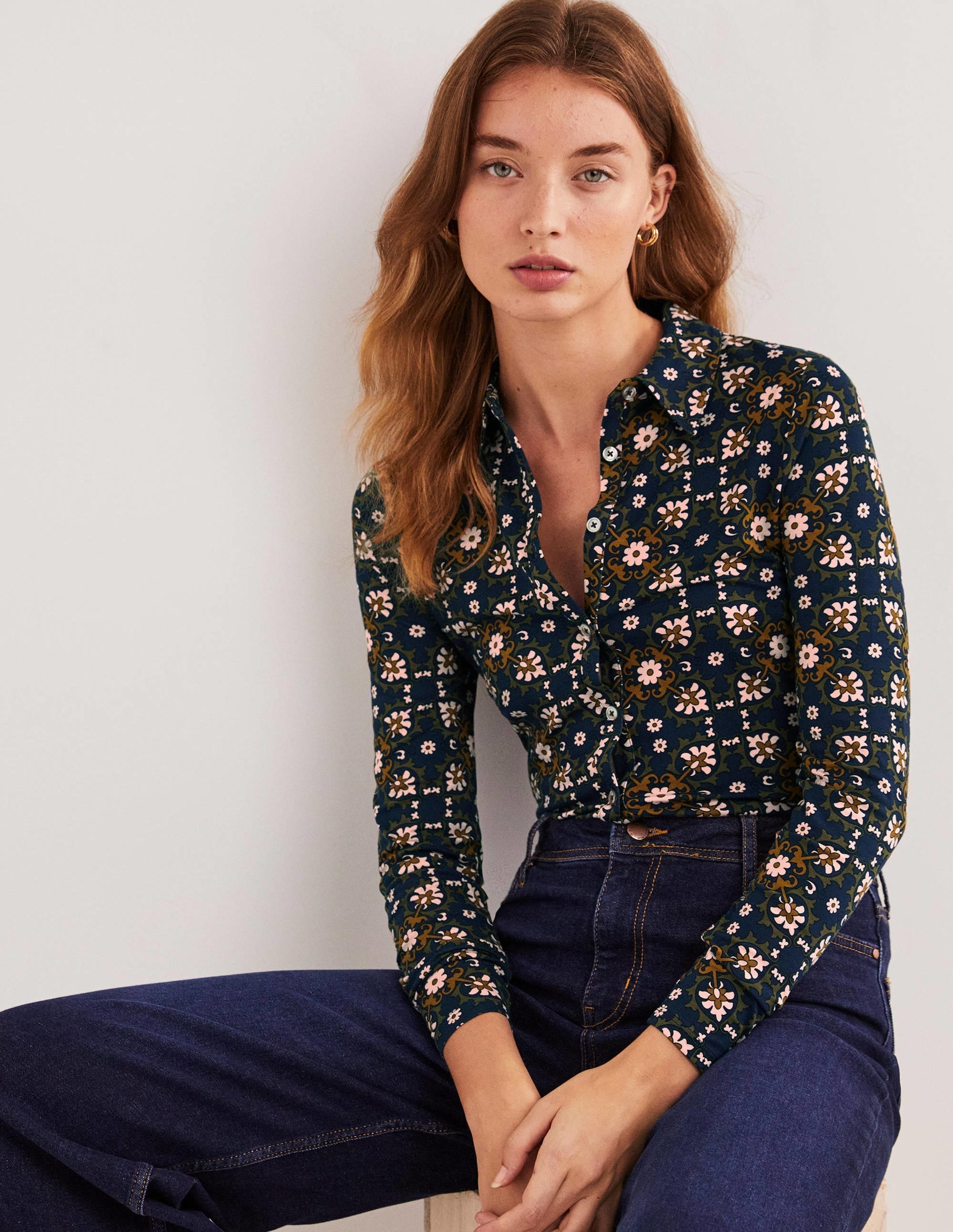Fitted Jersey Shirt-Basil Bloom Tile - Image 4