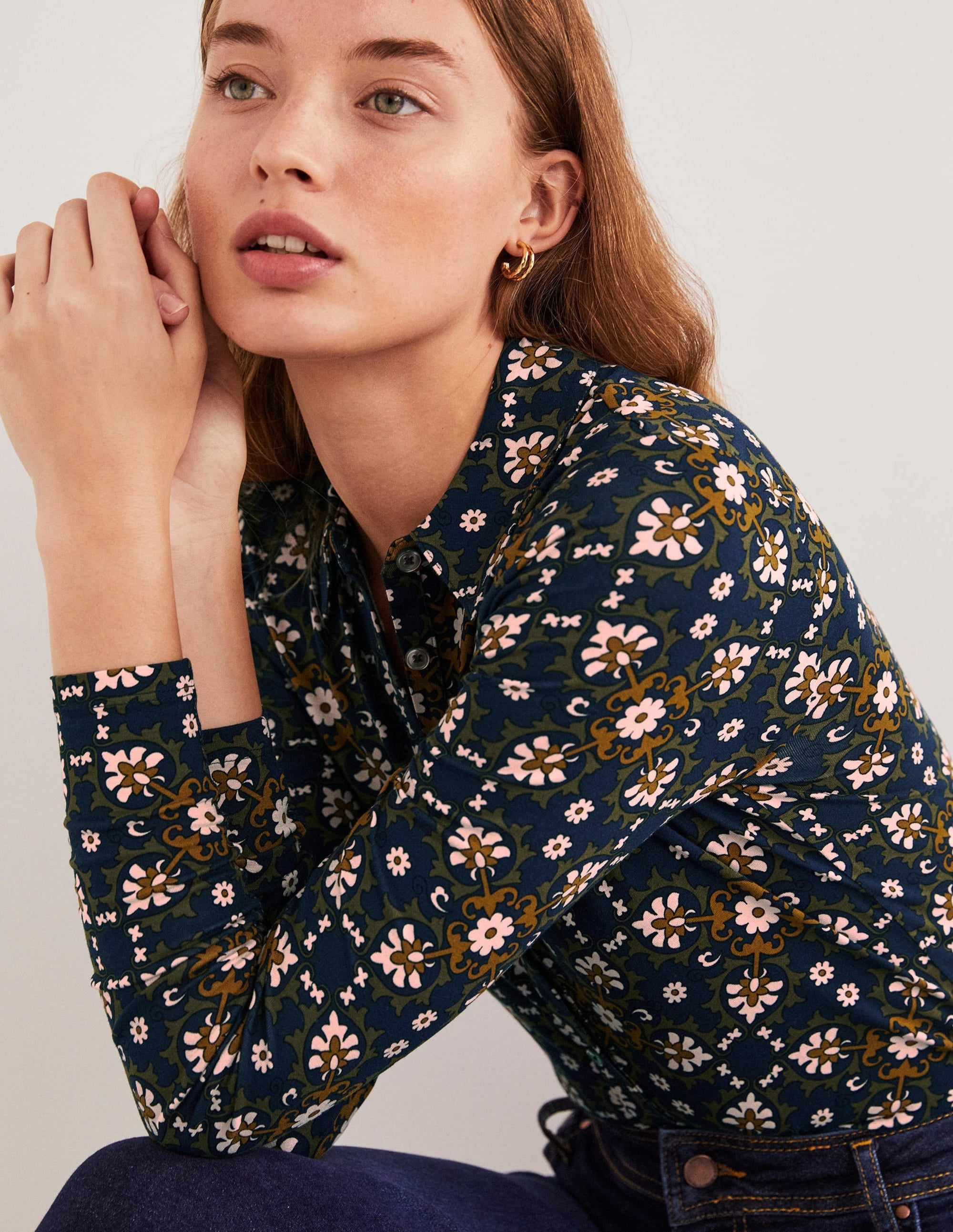 Fitted Jersey Shirt-Basil Bloom Tile - Image 5