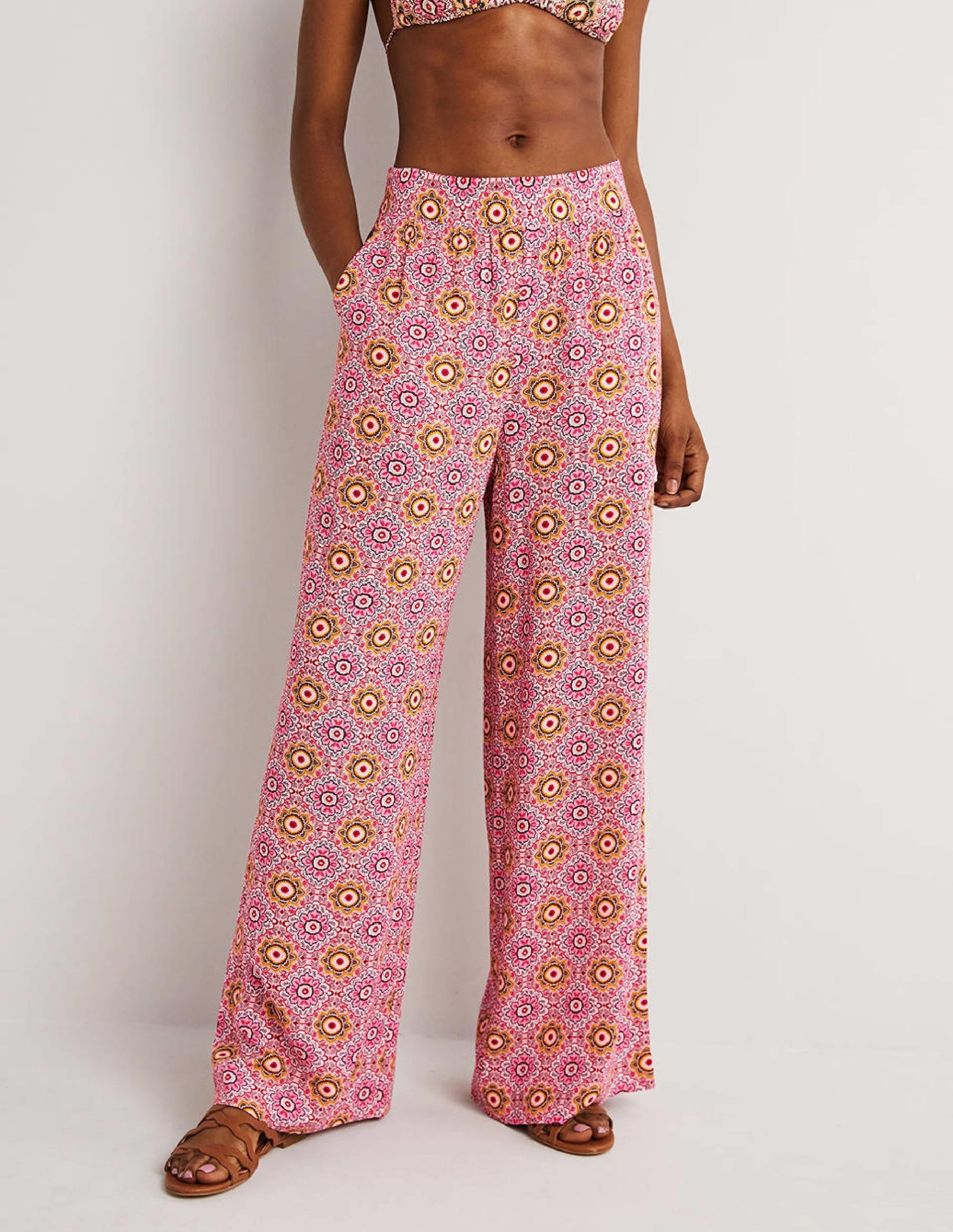 Grace Crinkle Wide Leg Trouser-Milkshake, Paradise Garden - Image 2