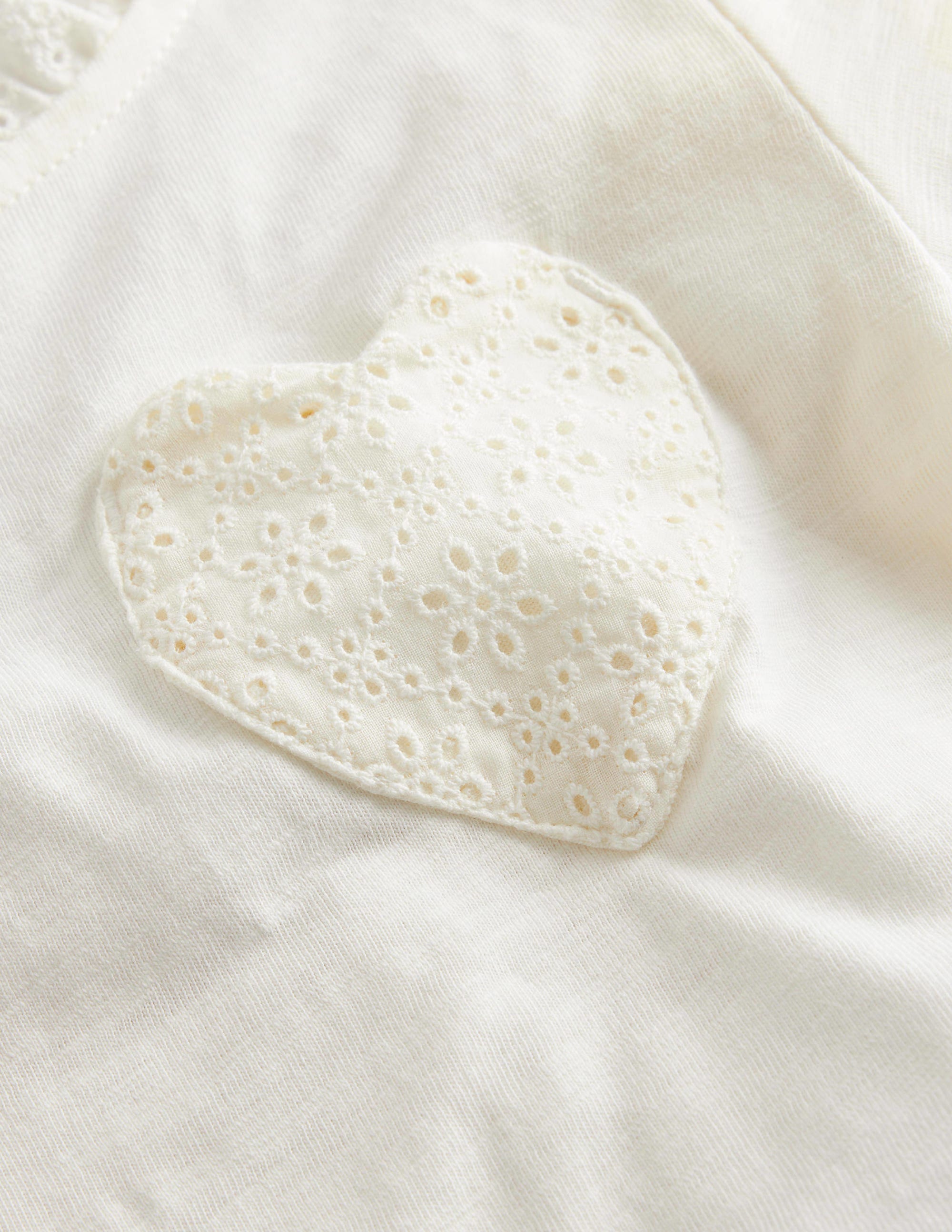 Broderie Pocket T-shirt-Ivory - Image 3