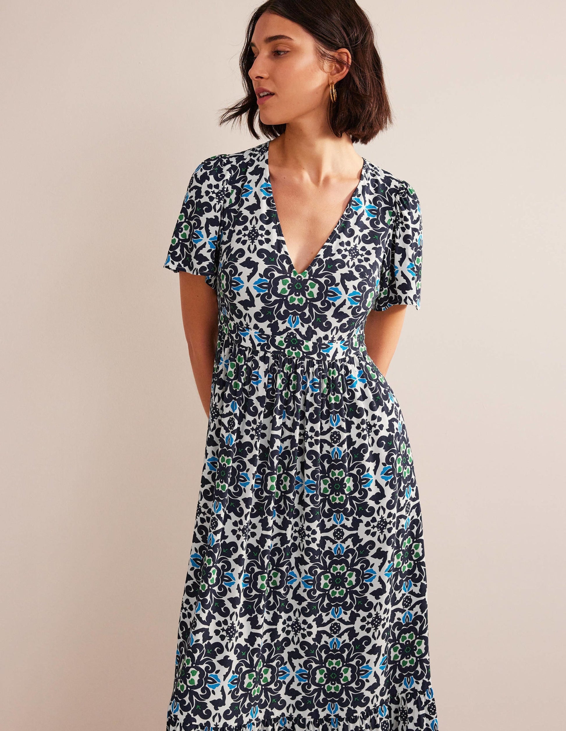 V-neck Tiered Maxi Dress-Navy, Opulent Pome-4