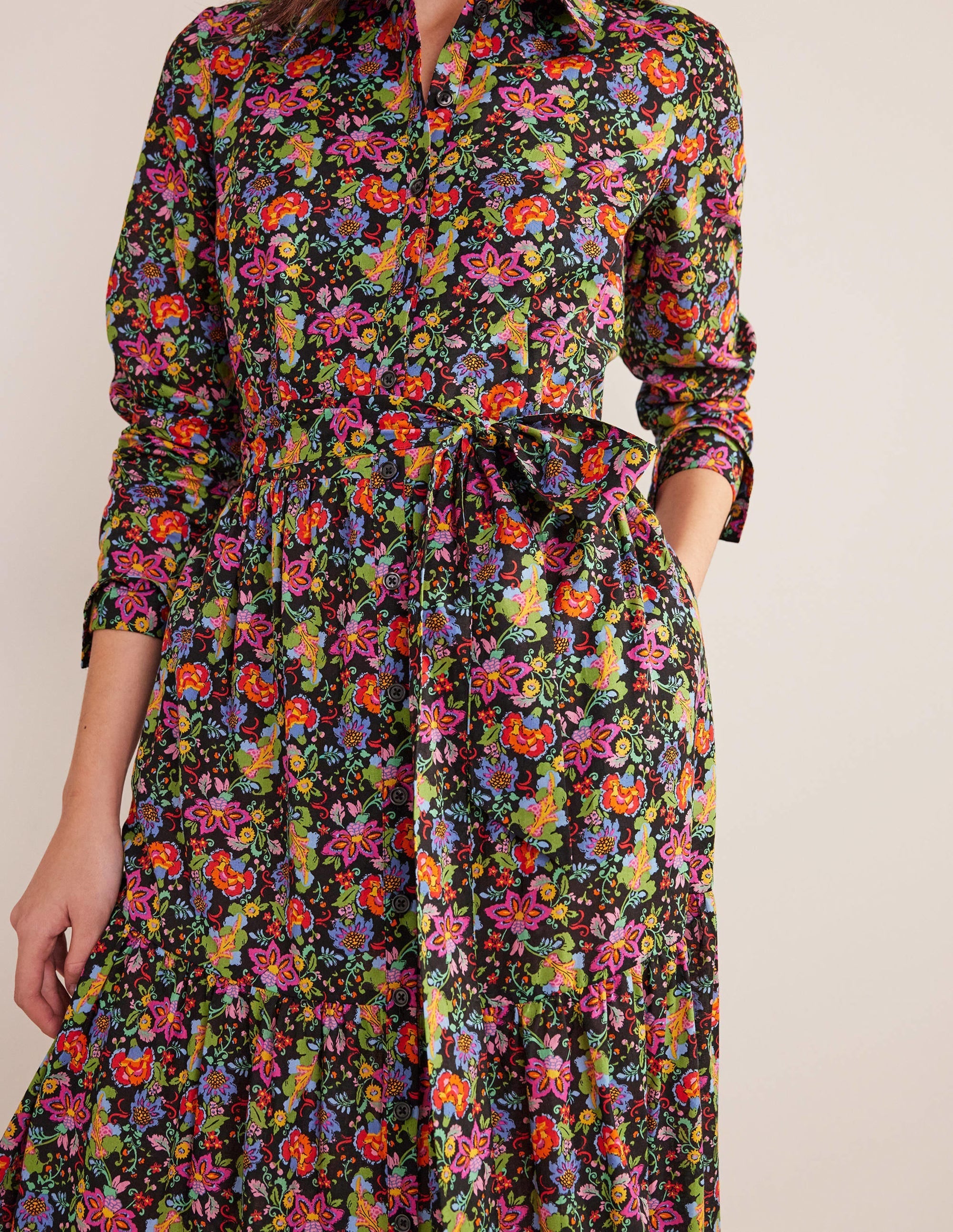 Flo Cotton Midi Shirt Dress-Black, Carnation Garden - Image 4