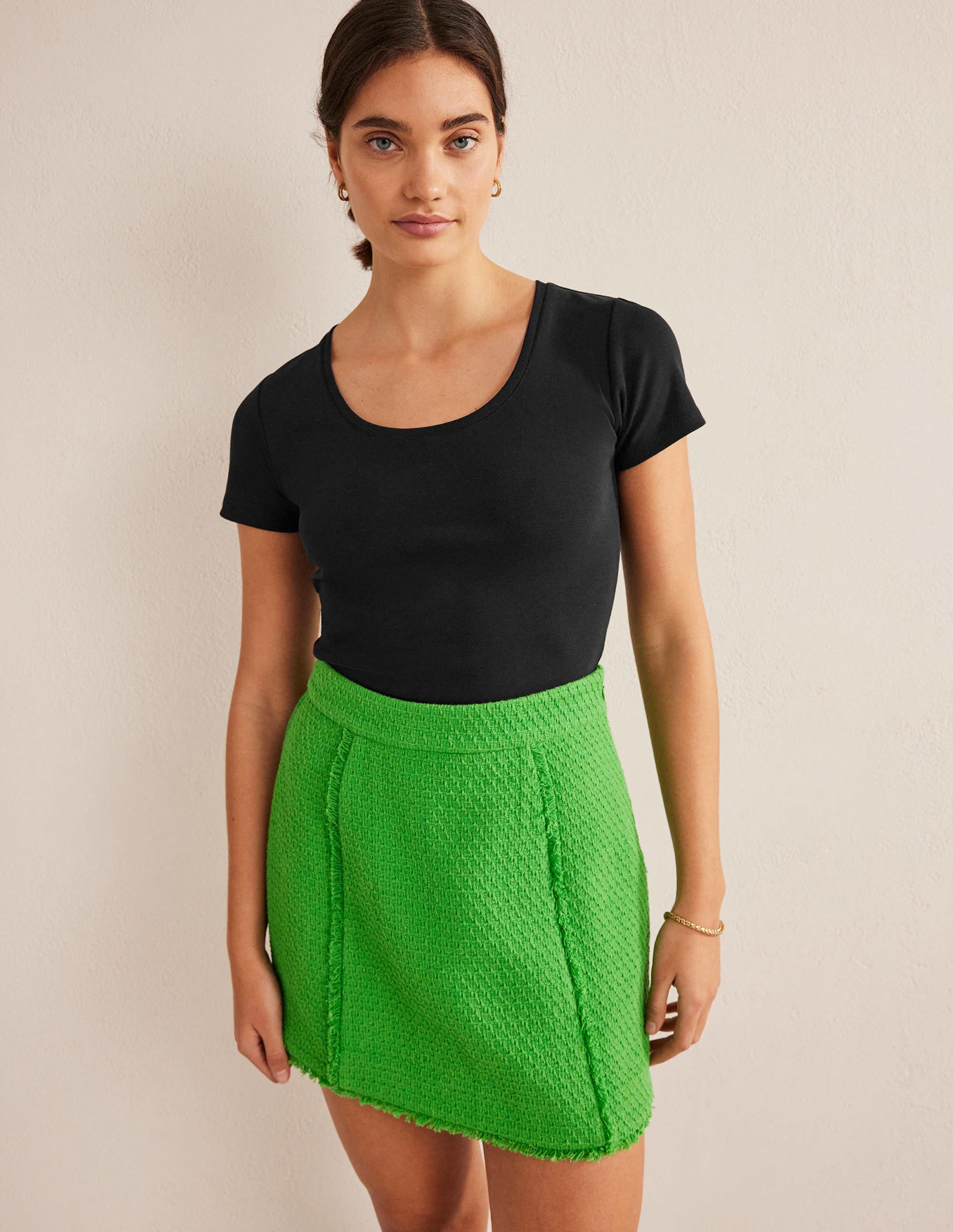 Essential Short Sleeve T-Shirt-Black - Image 4