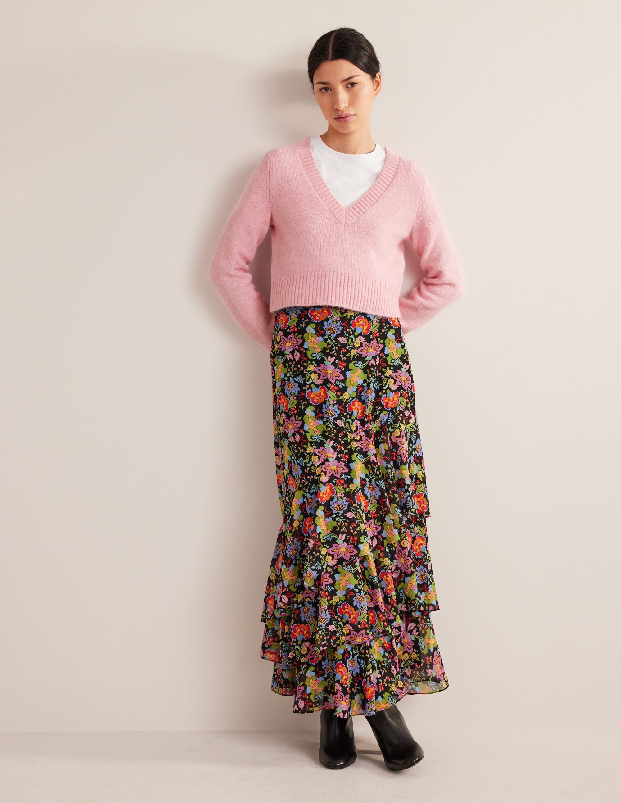 Fluffy Cropped V-Neck Jumper-Cameo Pink - Image 5