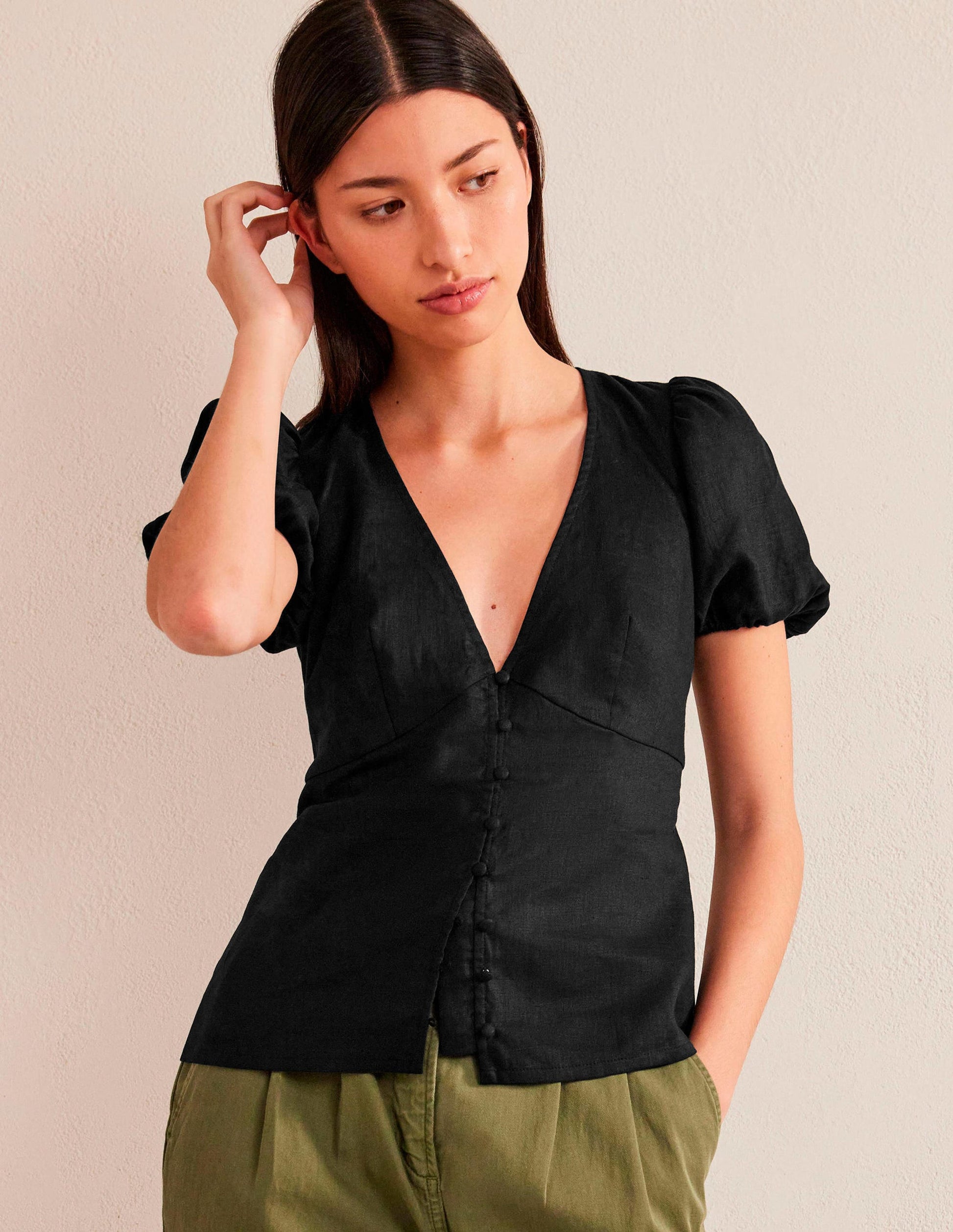 Fitted Linen V-neck Top-Black-4