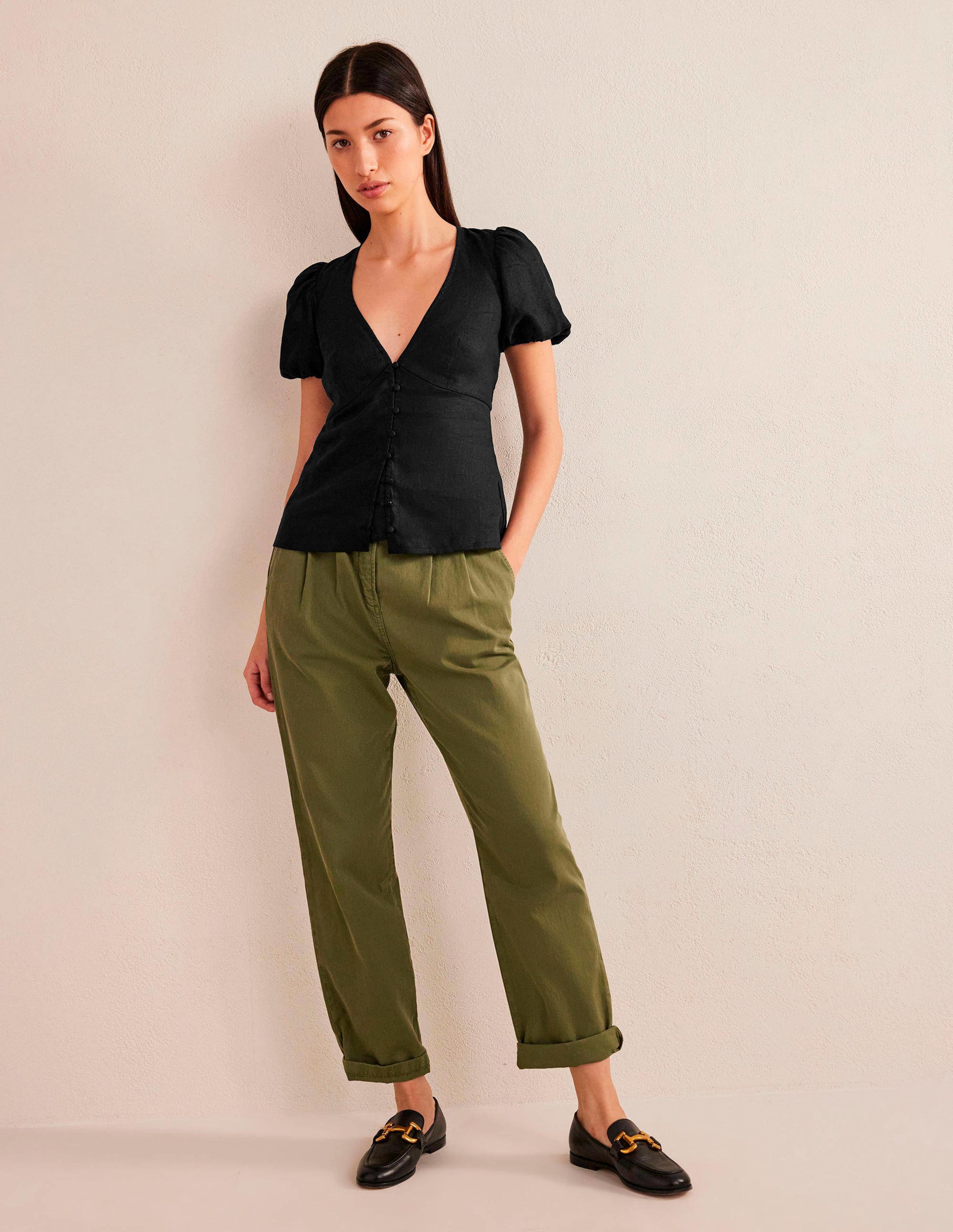 Fitted Linen V-neck Top-Black - Image 5